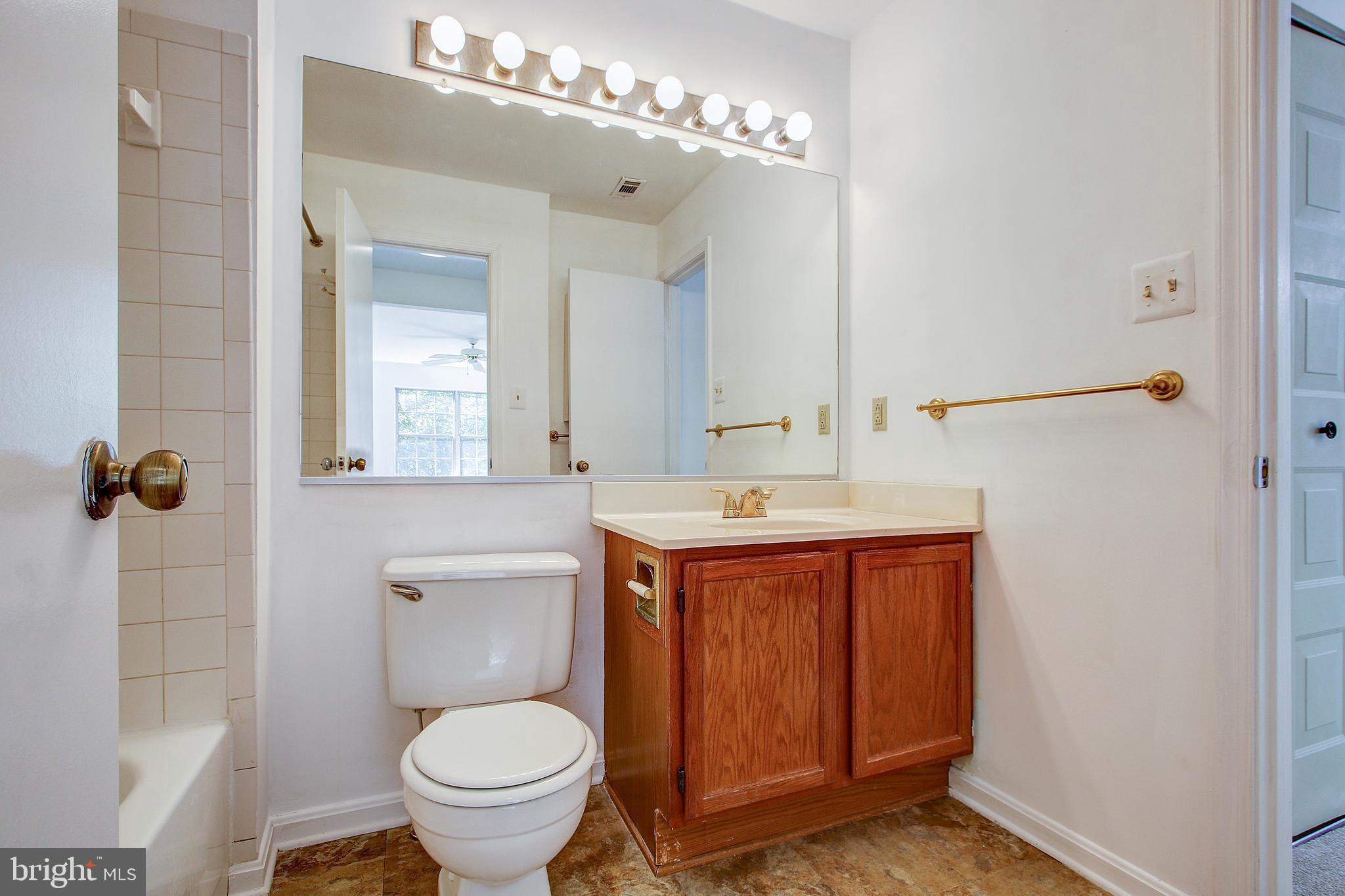 WILLOW COVE MANORS - Residential