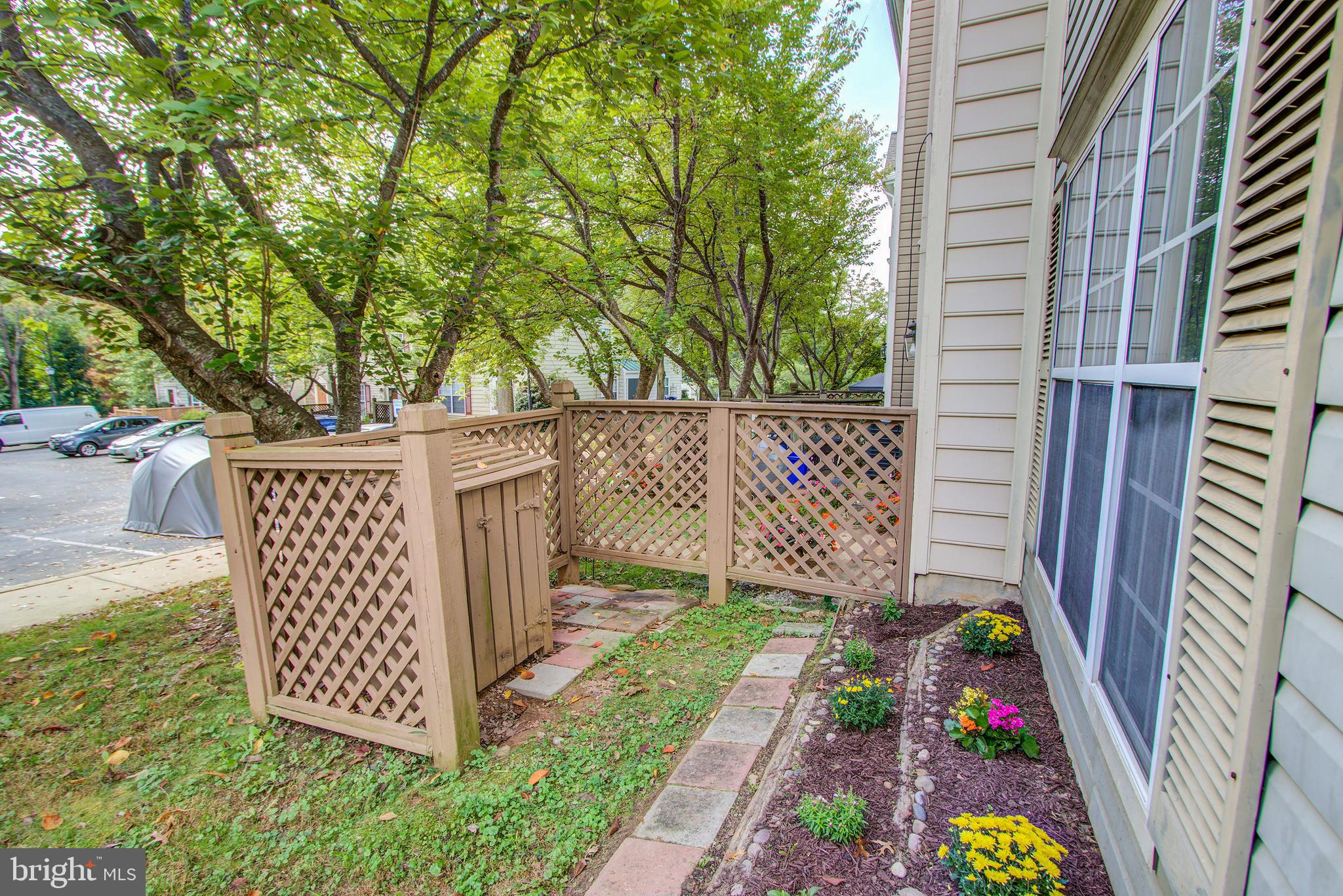 WILLOW COVE MANORS - Residential