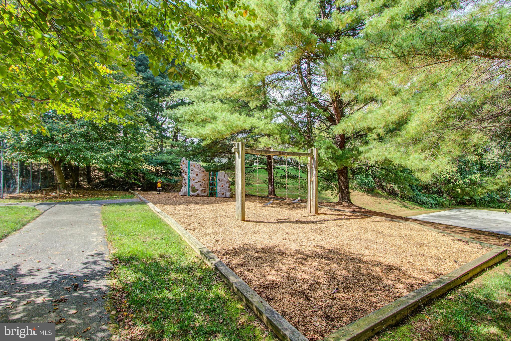 WILLOW COVE MANORS - Residential