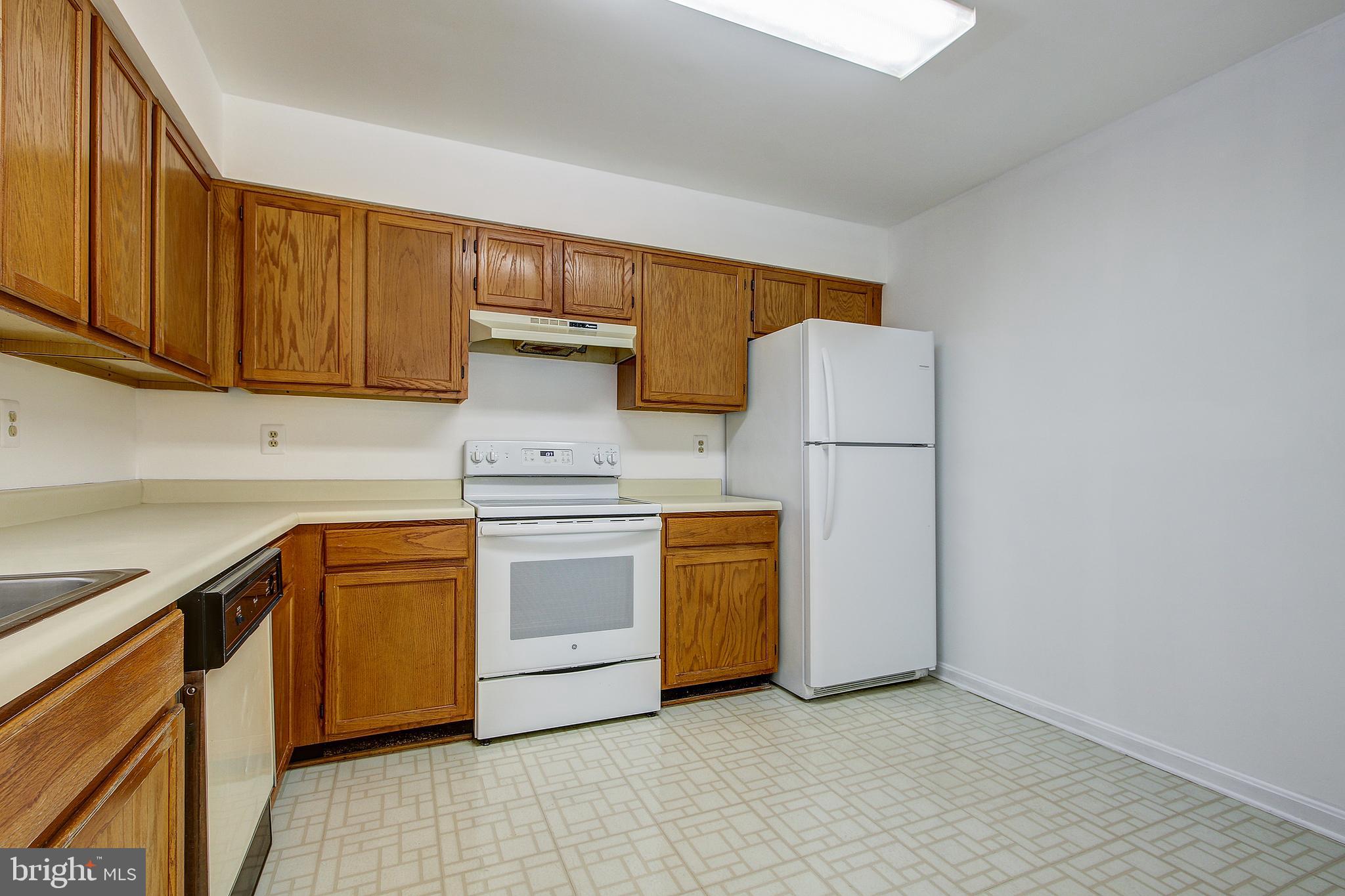 WILLOW COVE MANORS - Residential