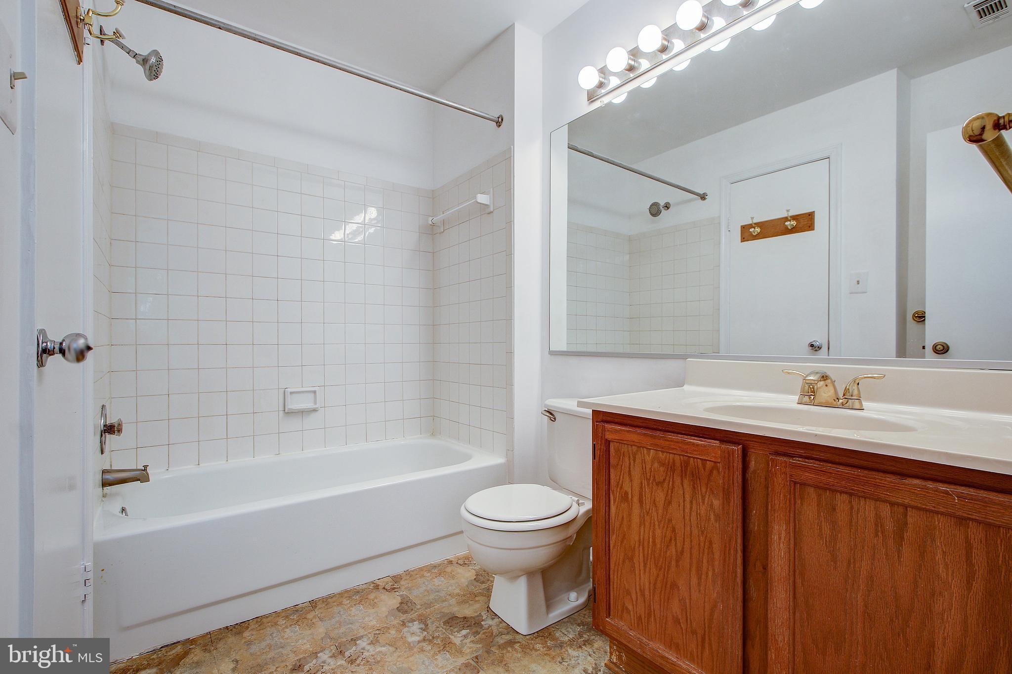 WILLOW COVE MANORS - Residential