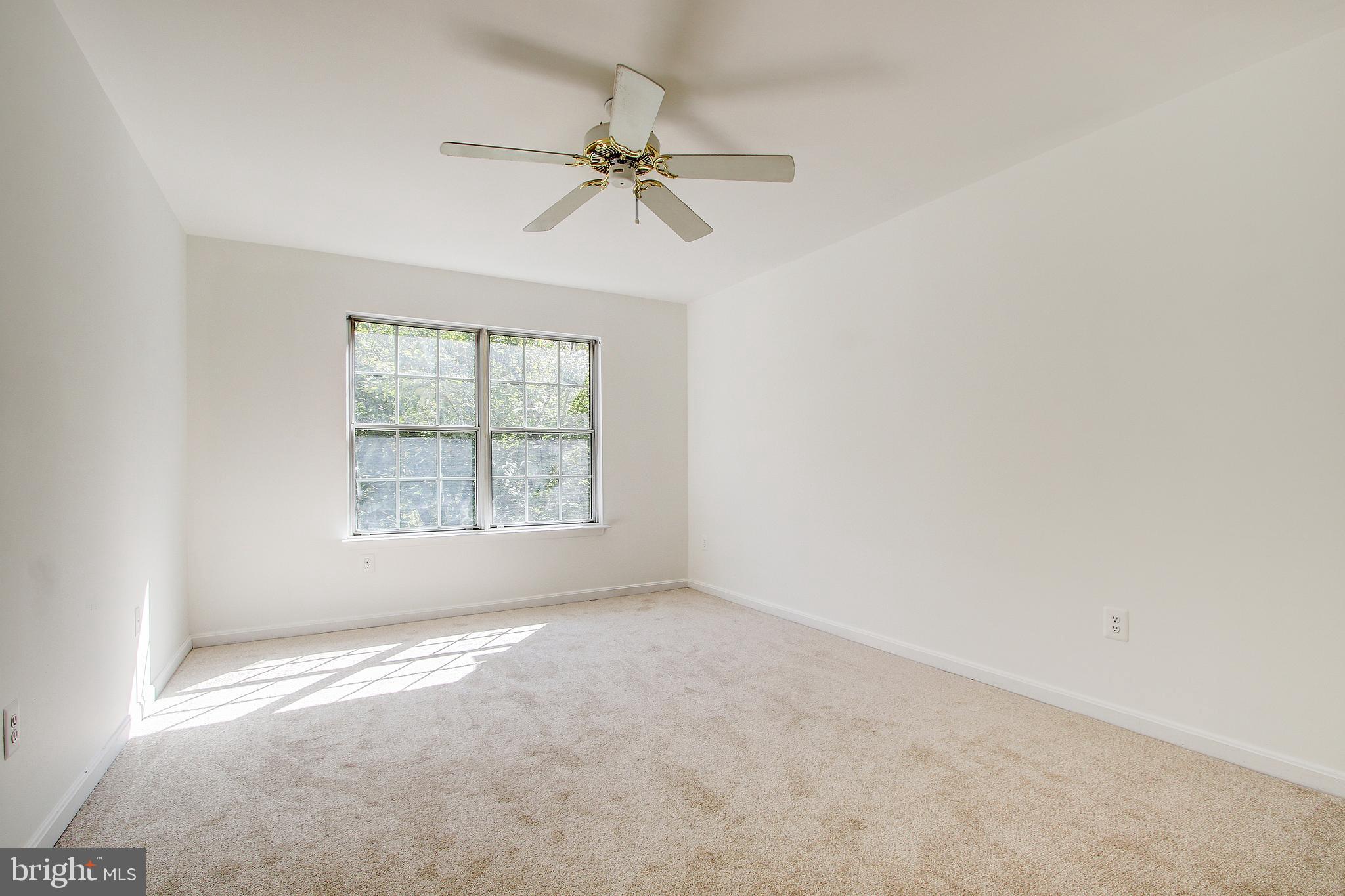 WILLOW COVE MANORS - Residential
