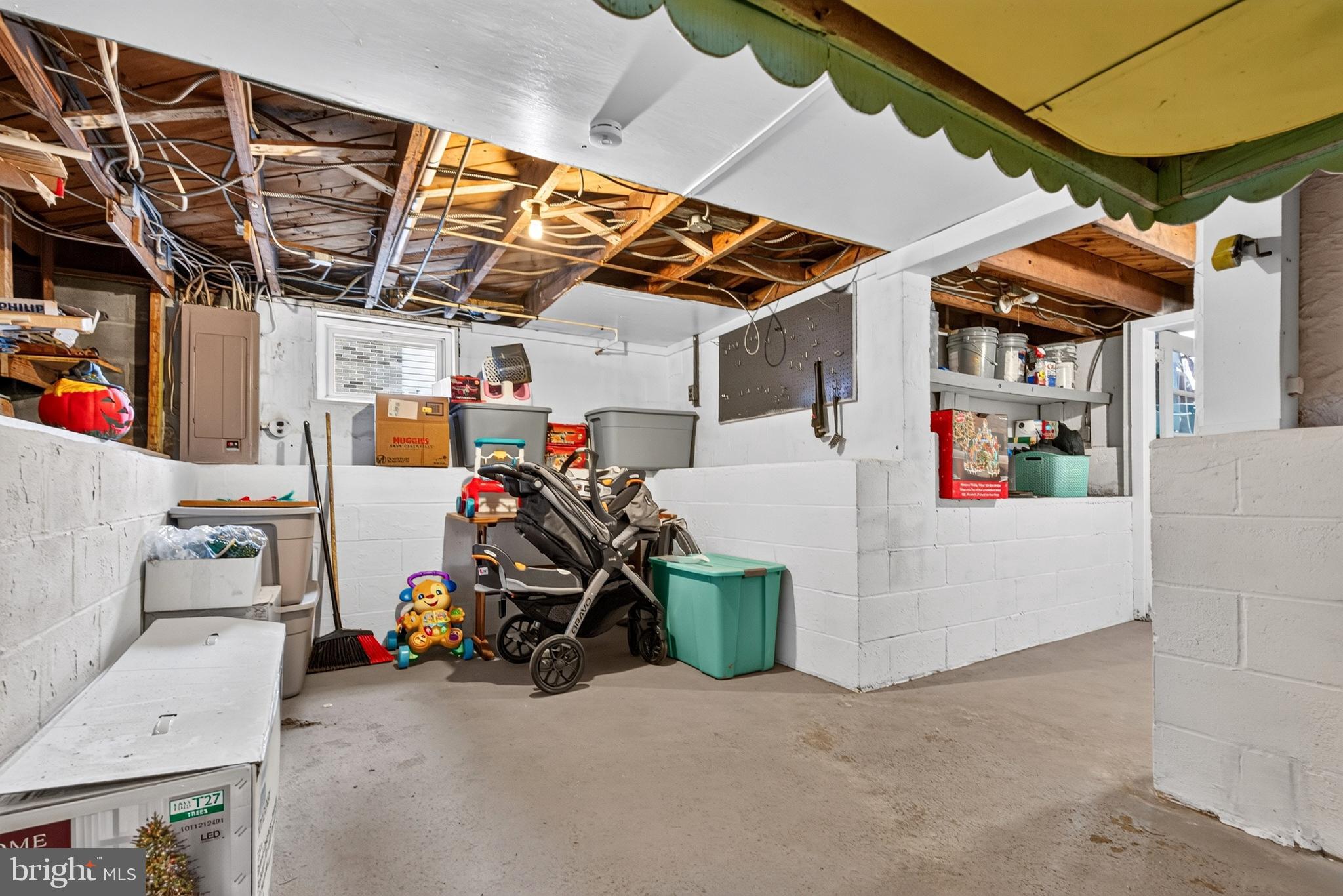 MIDDLE RIVER - Residential