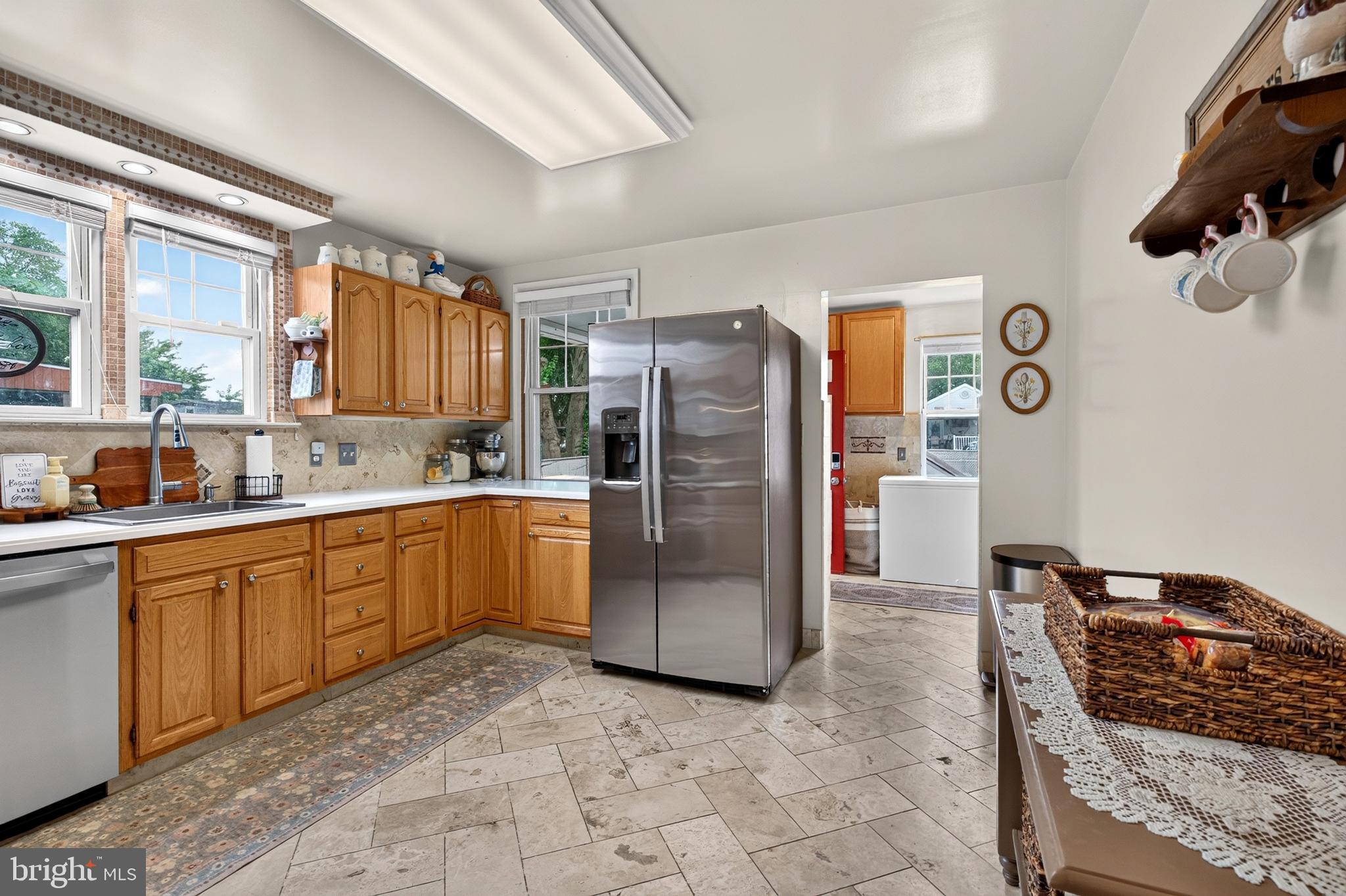 MIDDLE RIVER - Residential