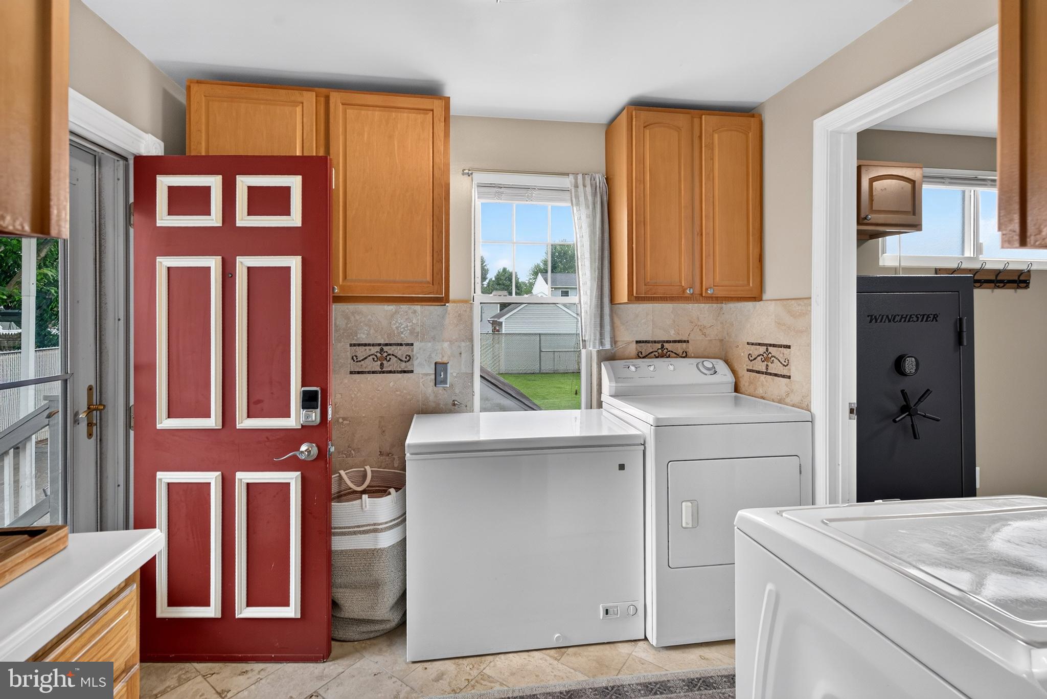 MIDDLE RIVER - Residential