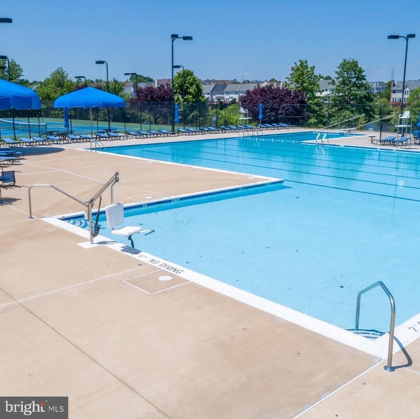 ASHBURN VILLAGE - Residential Lease