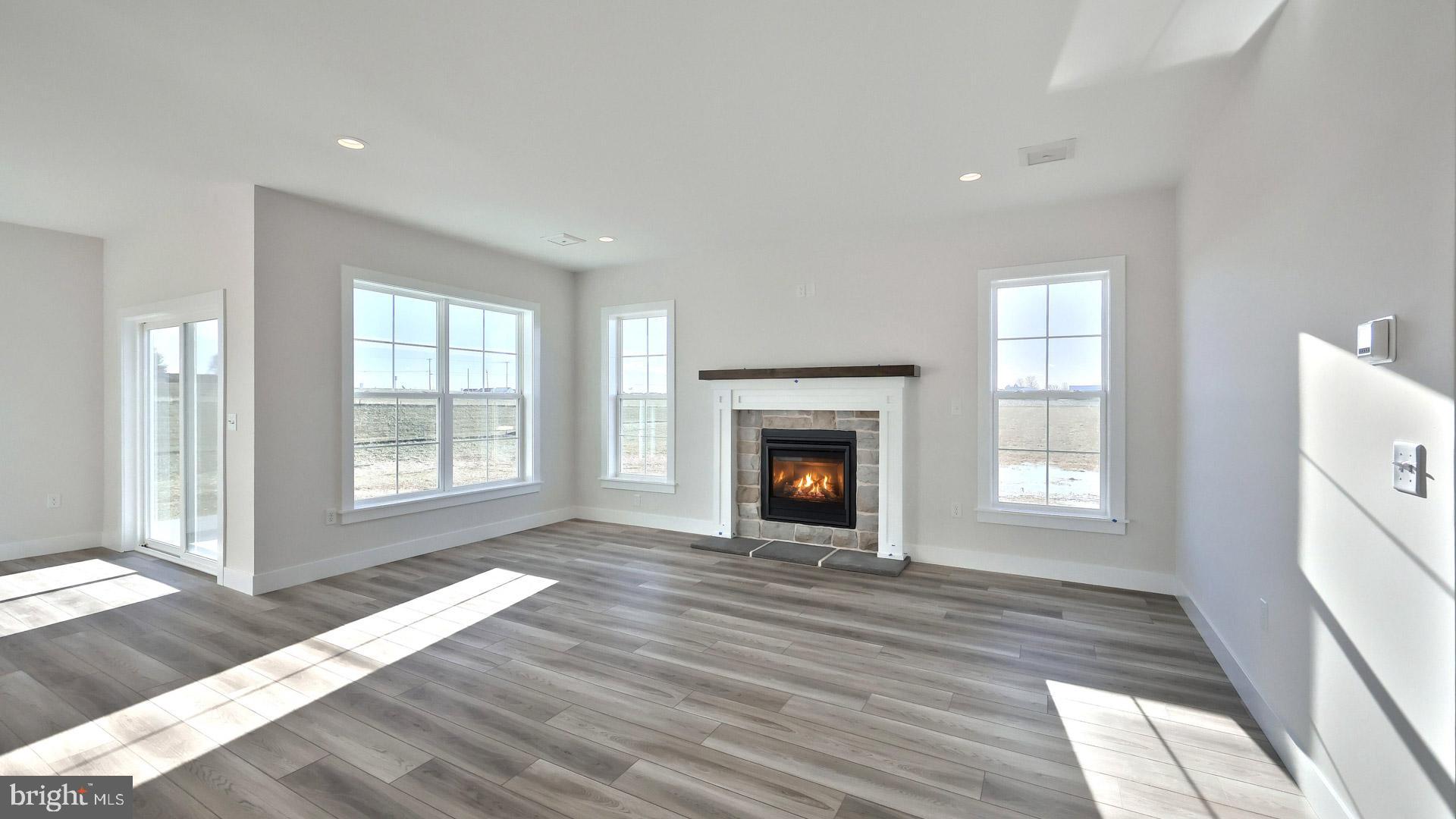 EDGEMONT PRESERVE - Residential