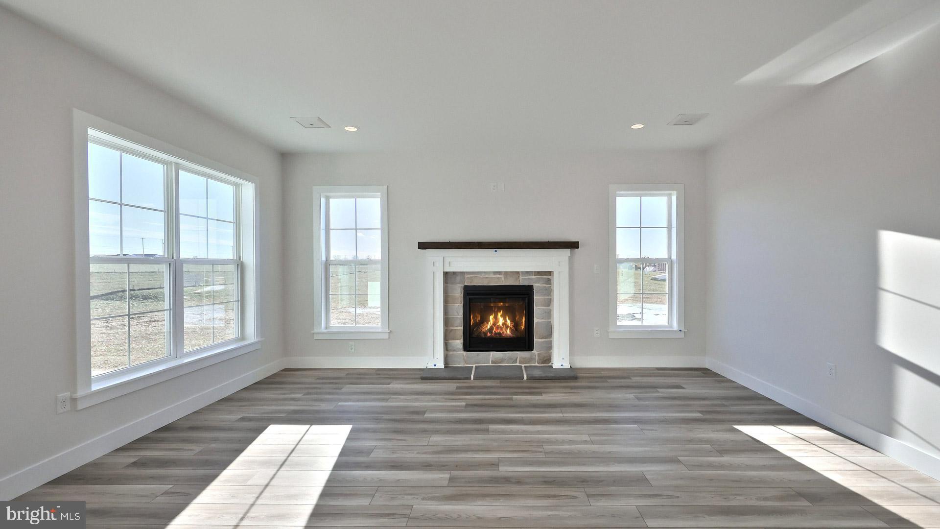 EDGEMONT PRESERVE - Residential
