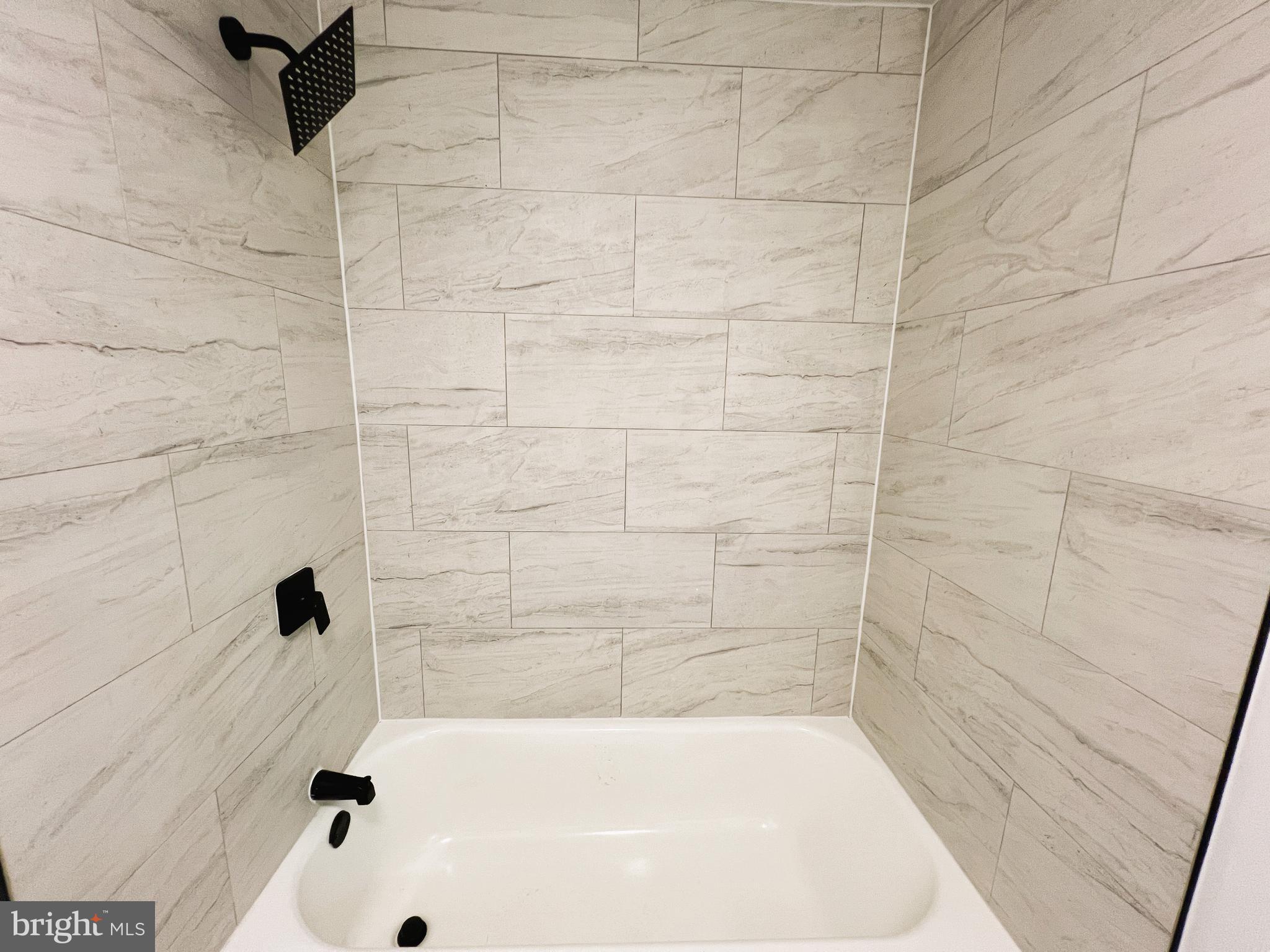 EDMONSTON - Residential