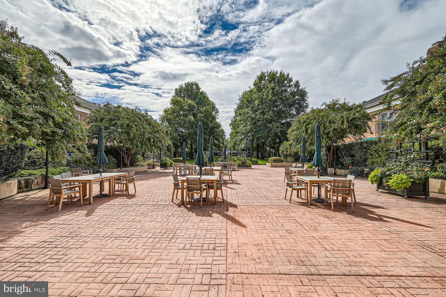 LUTHERVILLE - Residential