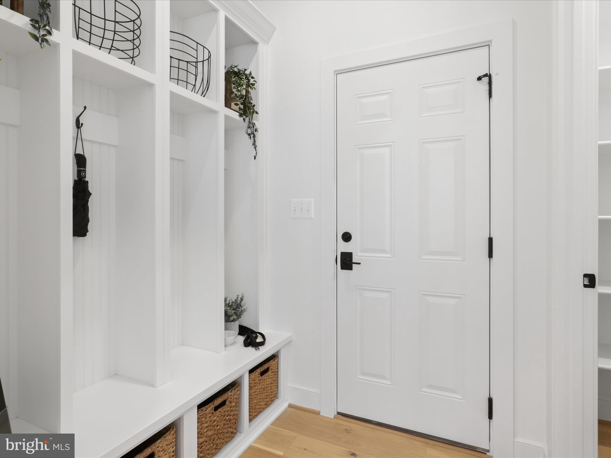 VIENNA WOODS - Residential