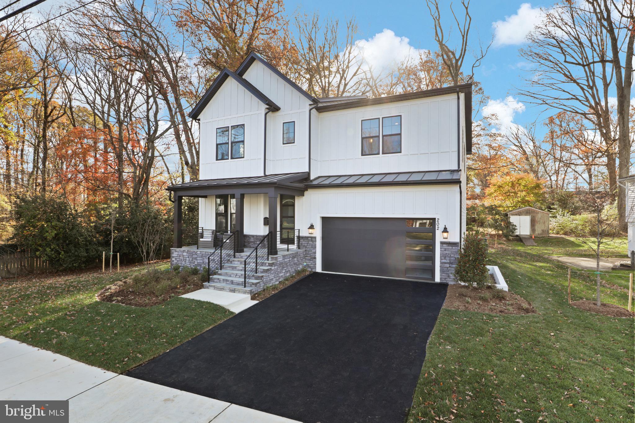 VIENNA WOODS - Residential