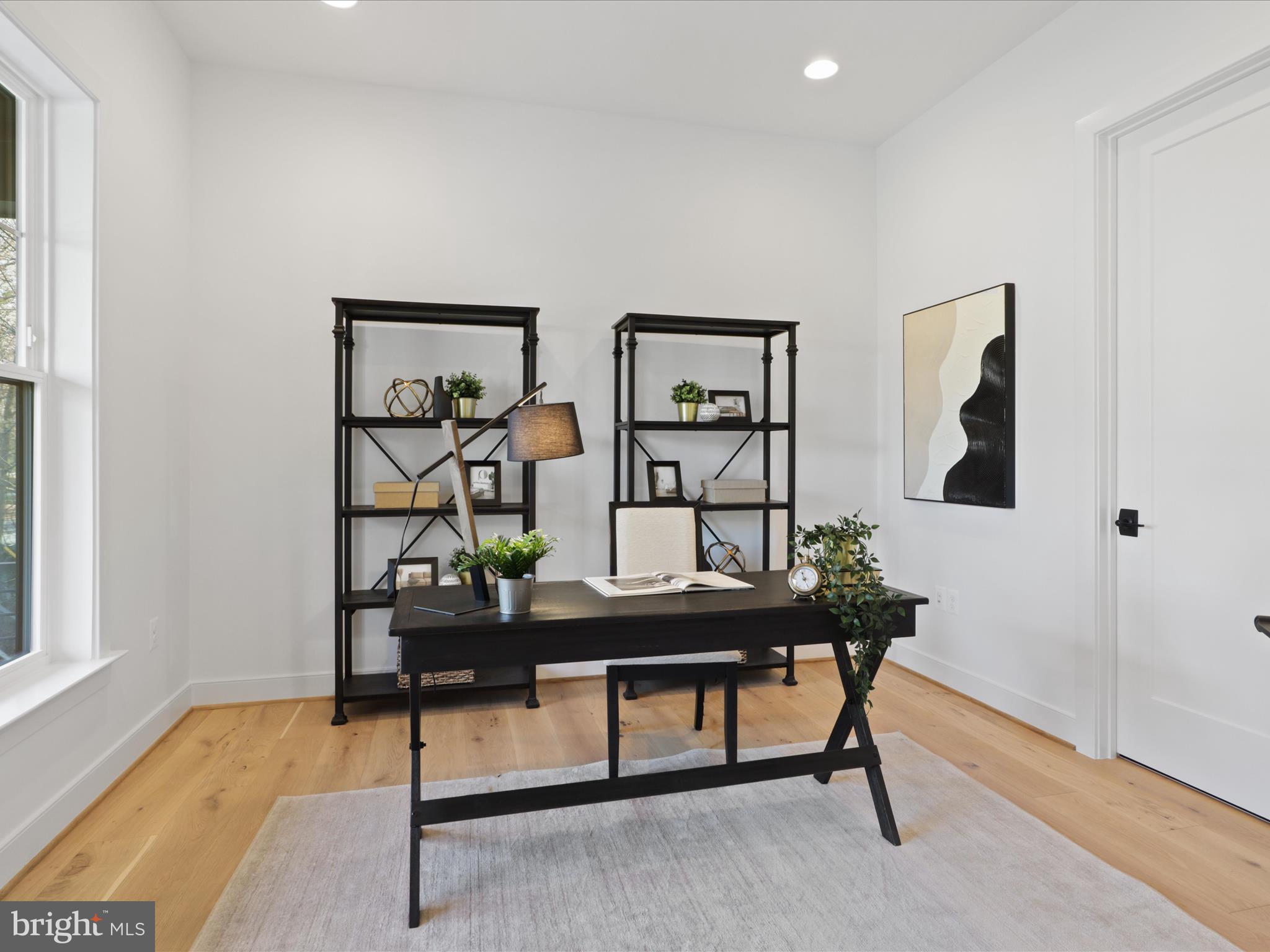 VIENNA WOODS - Residential