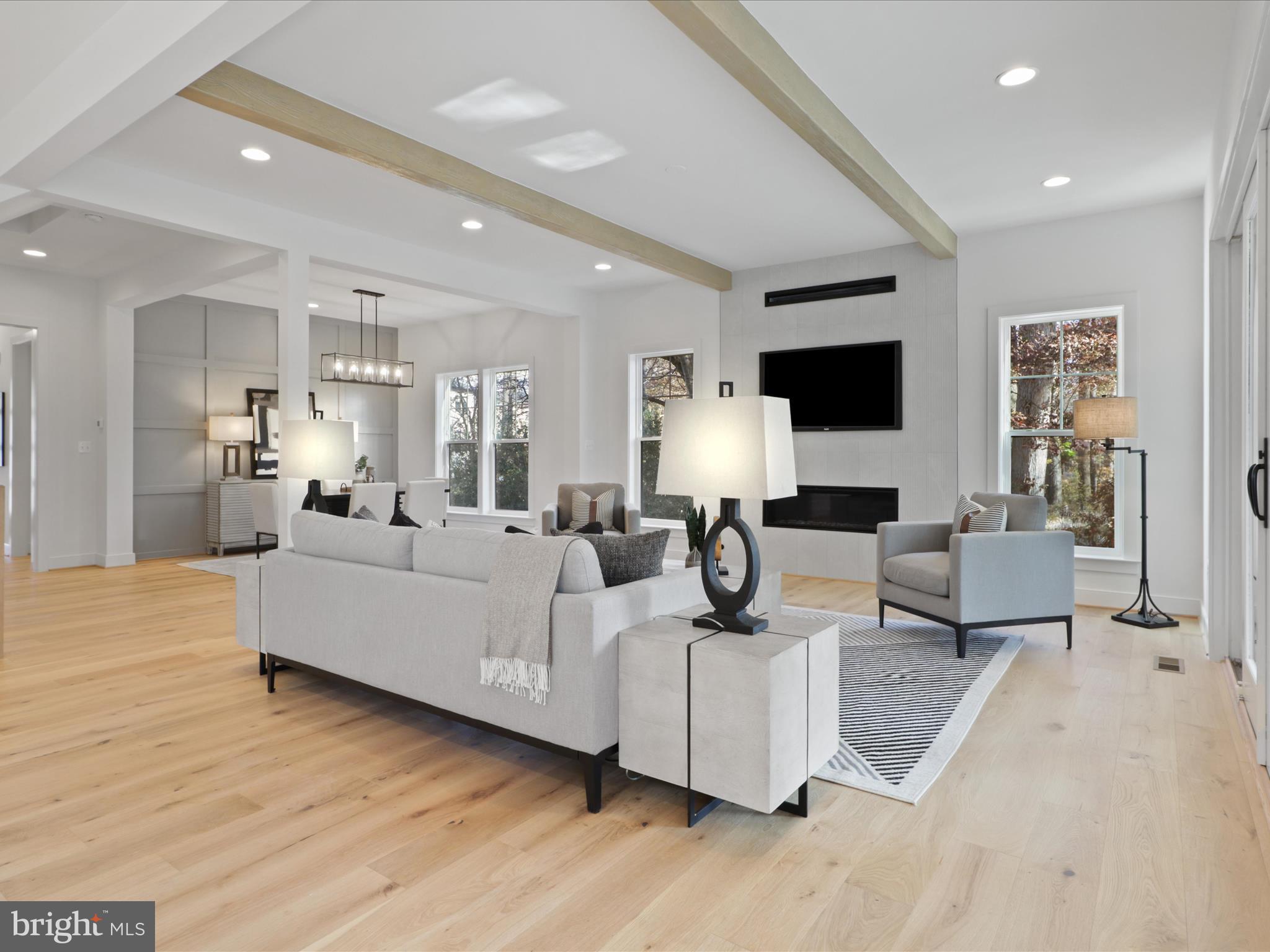 VIENNA WOODS - Residential
