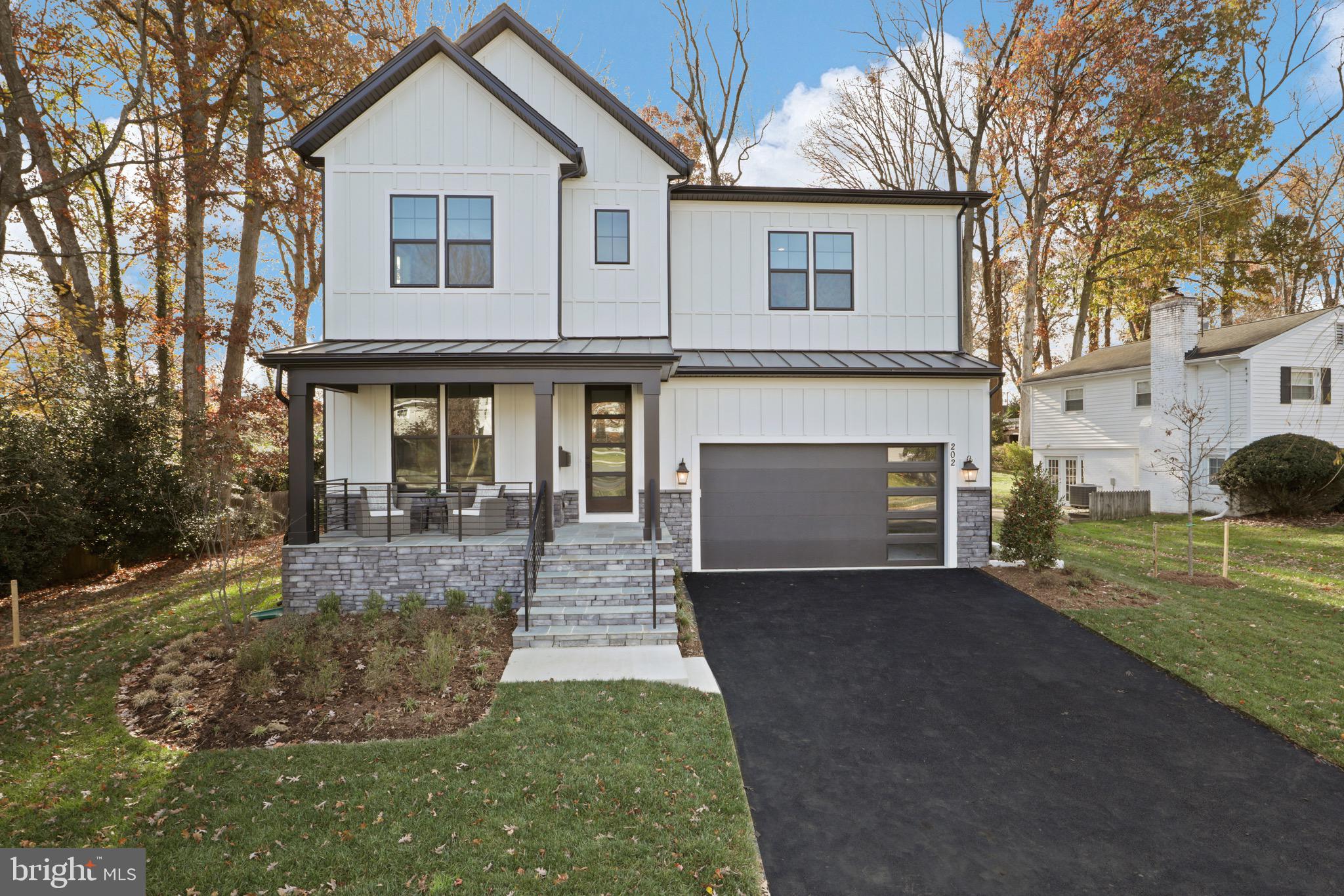 VIENNA WOODS - Residential