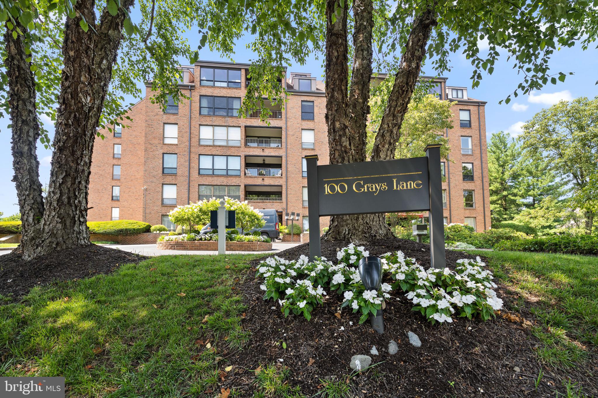 GRAYS LANE HOUSE - Residential