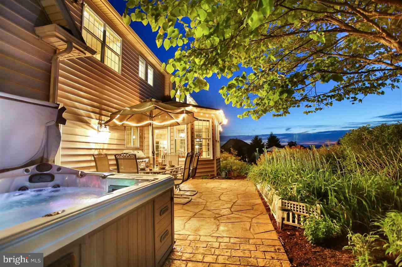 HILLSIDE FARMS - Residential