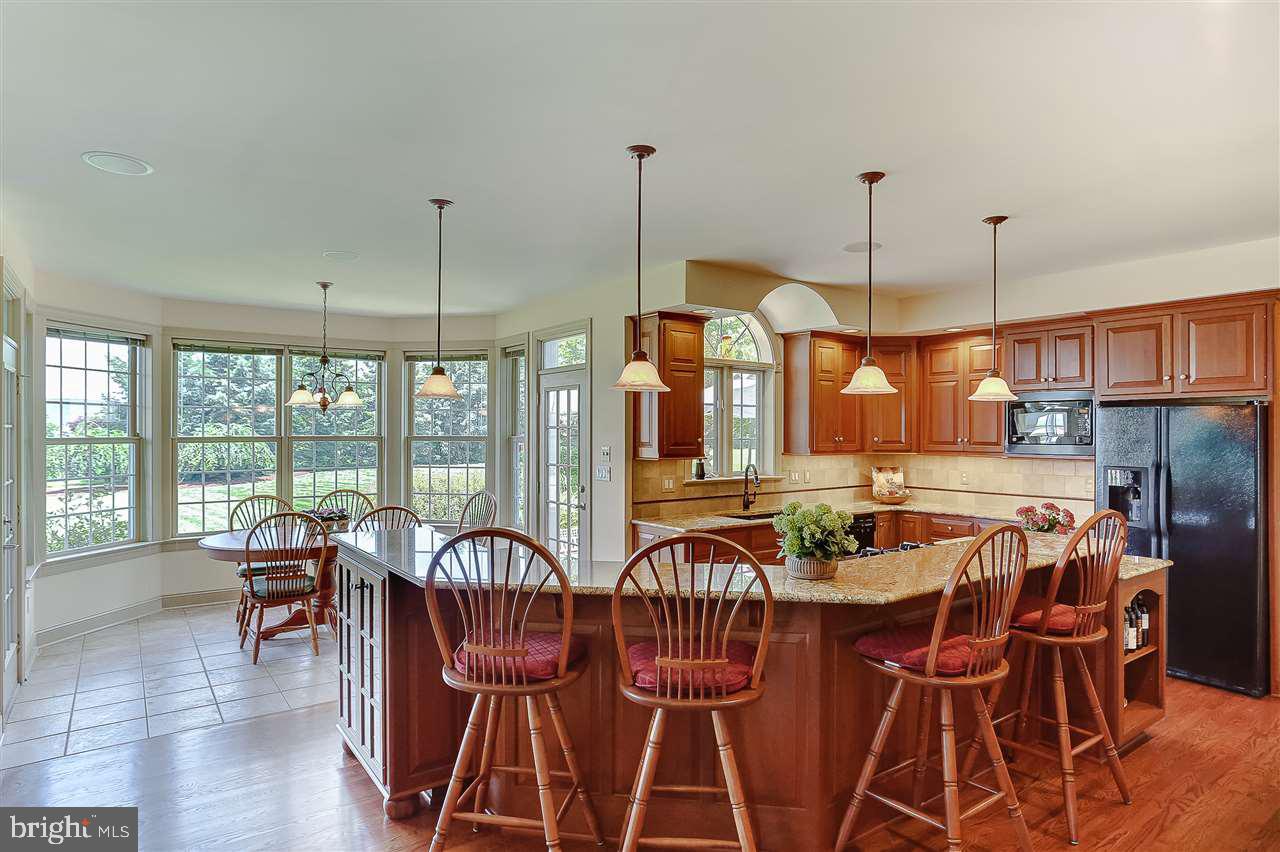 HILLSIDE FARMS - Residential