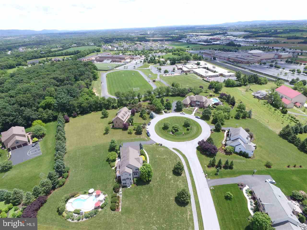 HILLSIDE FARMS - Residential
