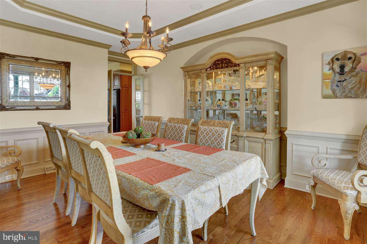 HILLSIDE FARMS - Residential