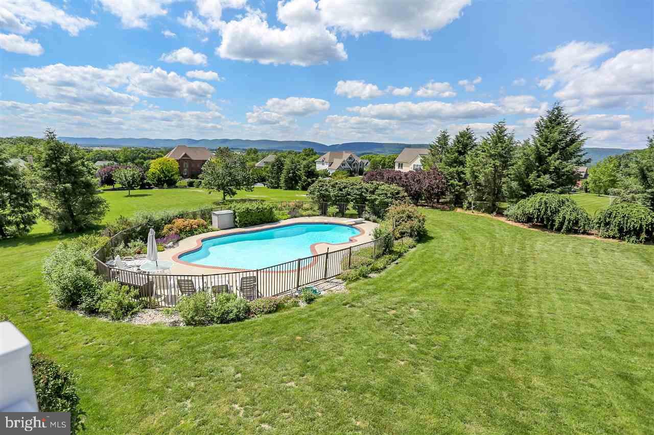HILLSIDE FARMS - Residential