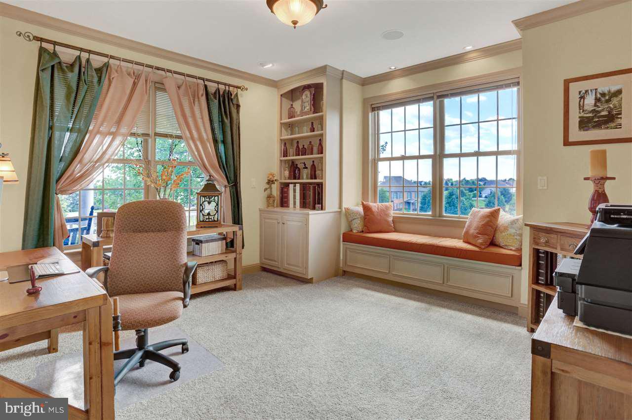 HILLSIDE FARMS - Residential