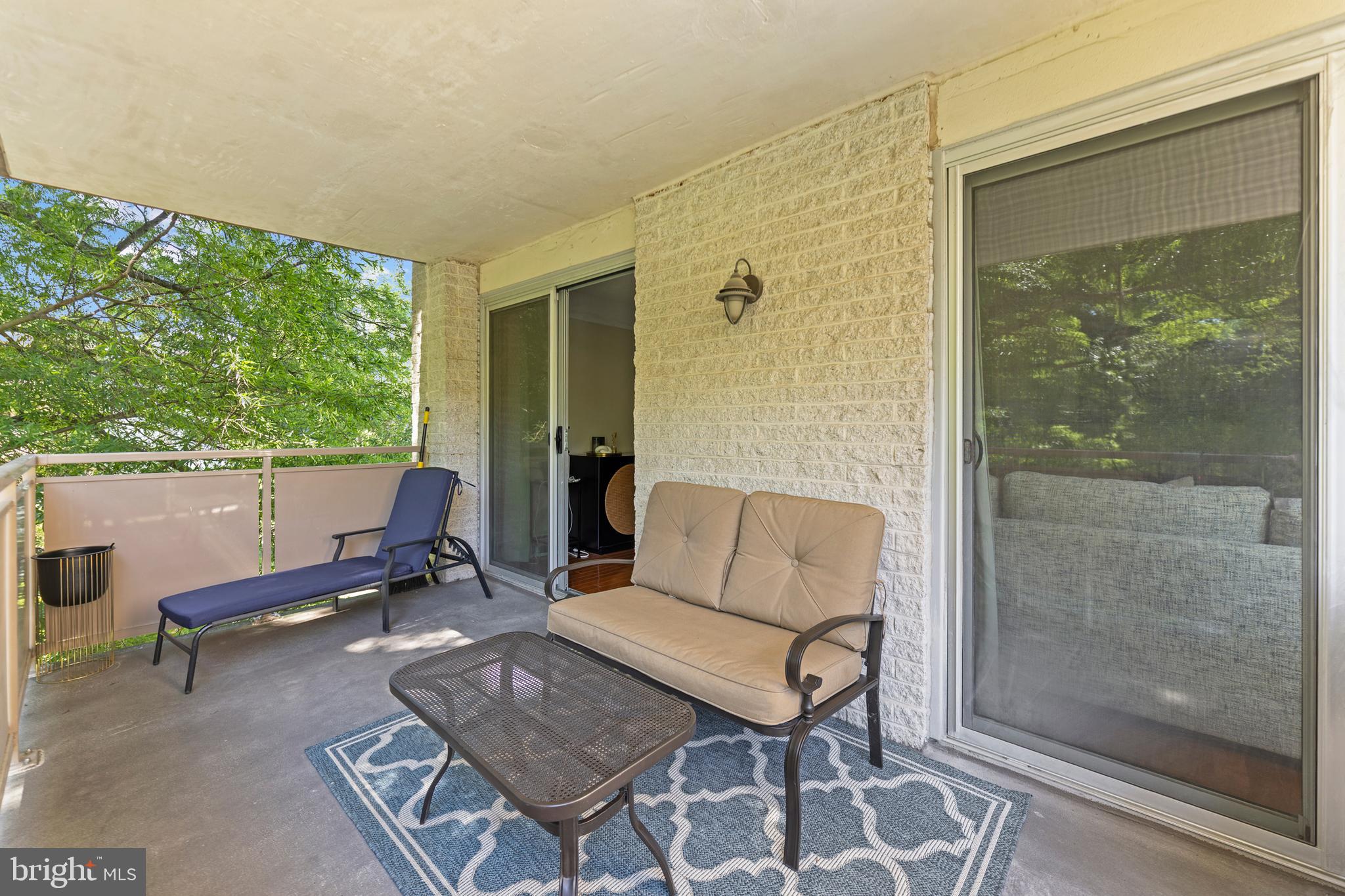 LAKESIDE TERRACE - Residential