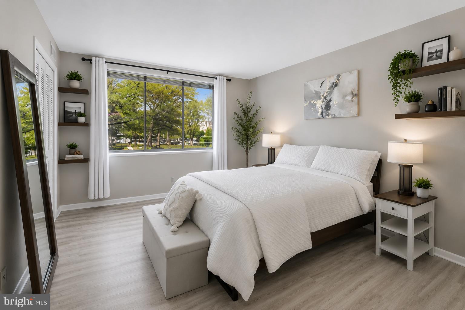 WHITEHALL - Residential