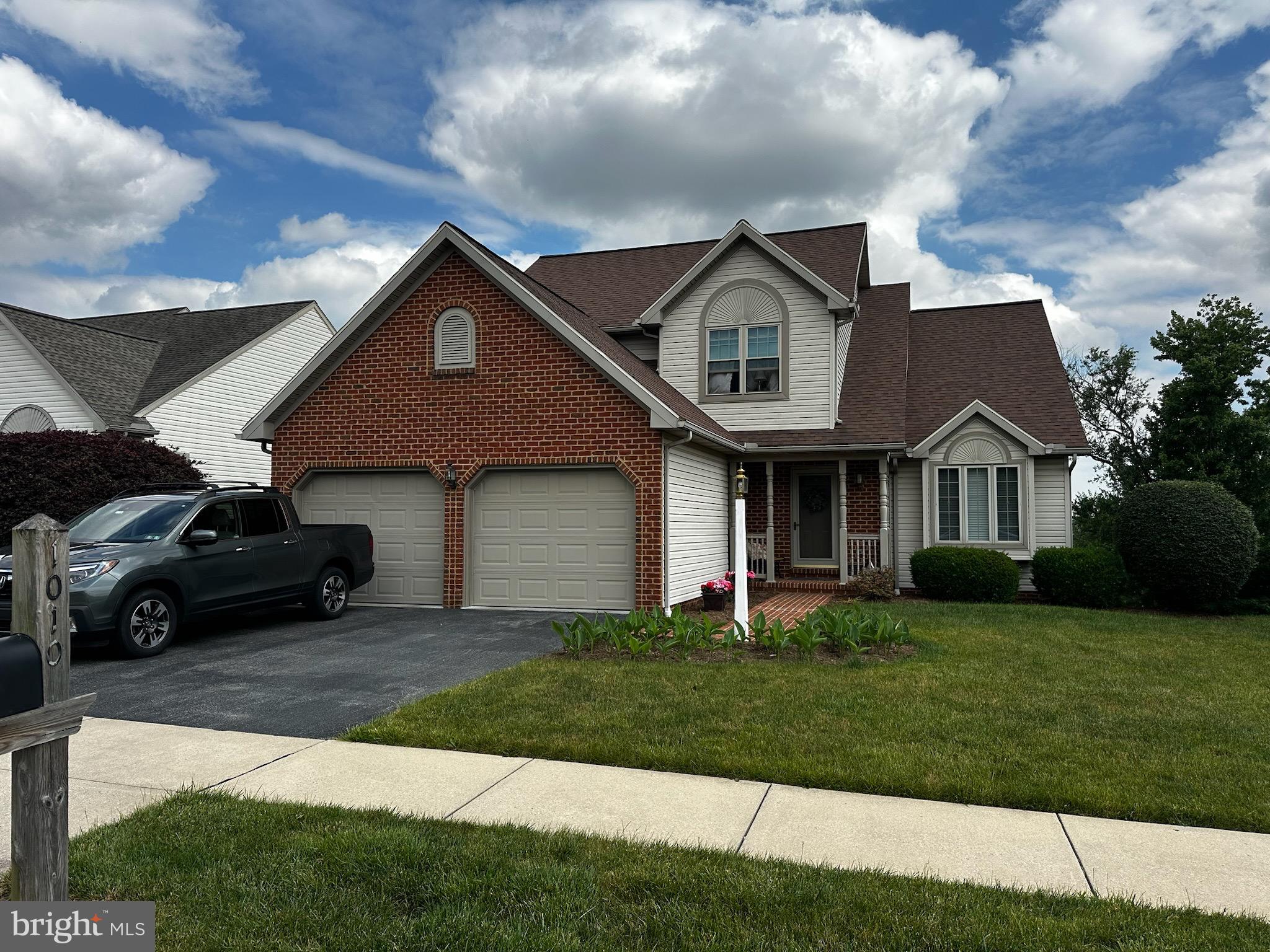 BROOKRIDGE ESTATES - Residential