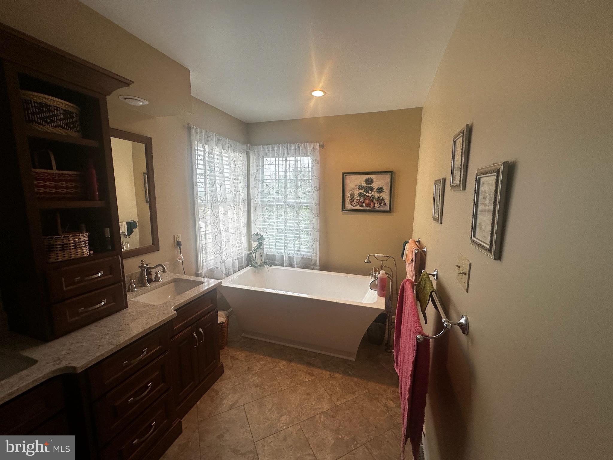 BROOKRIDGE ESTATES - Residential