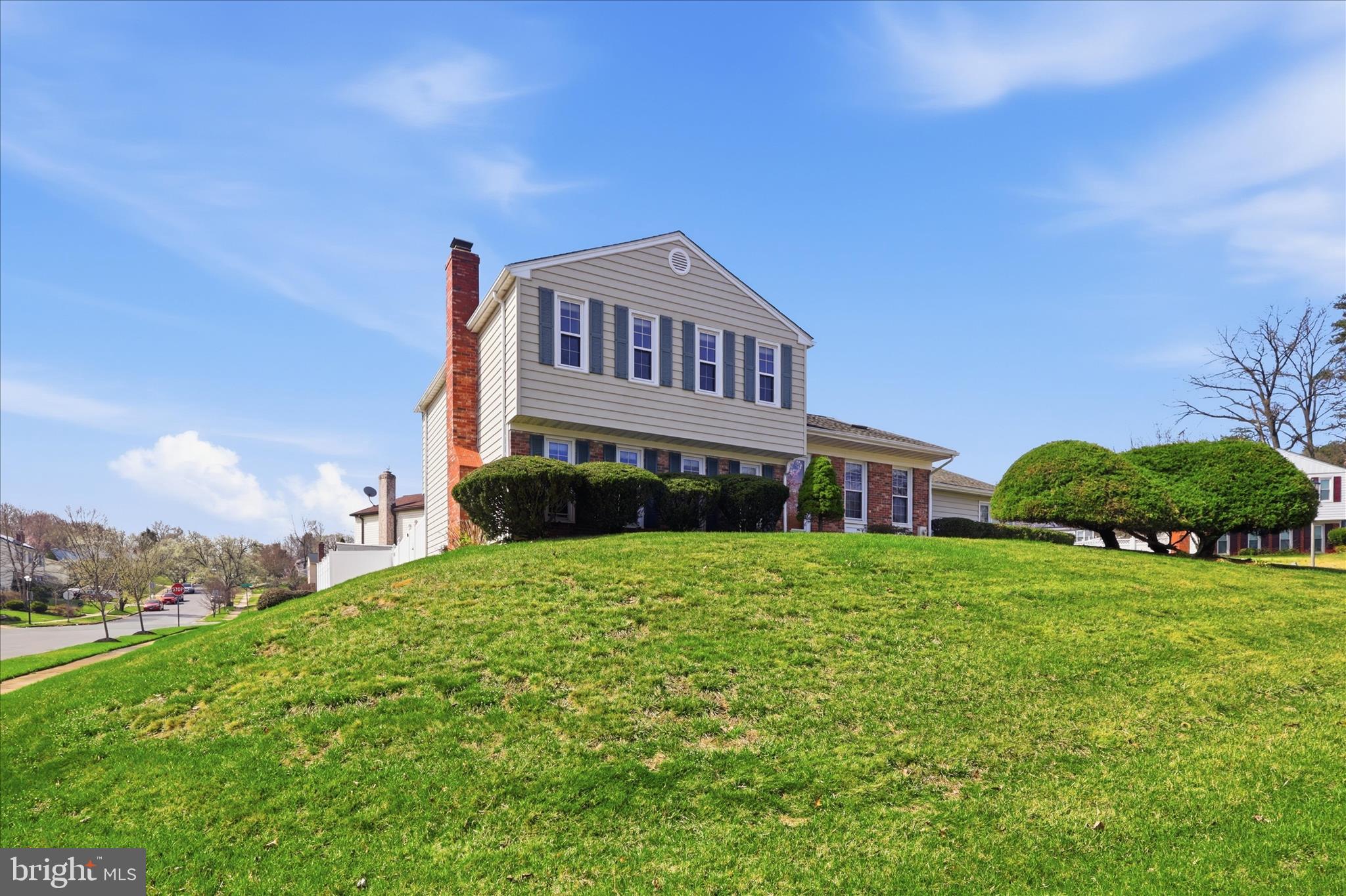 WHITE OAK MANOR - Residential