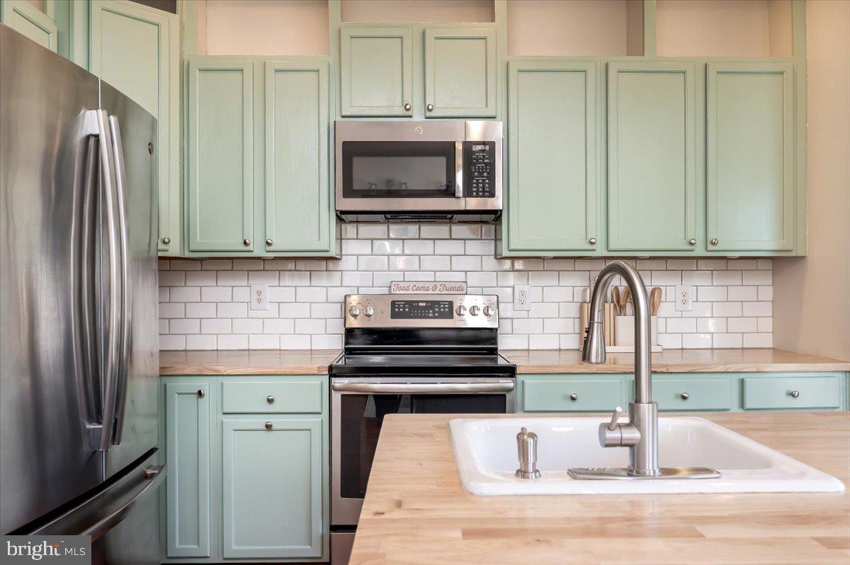 TANYARD SPRINGS - Residential