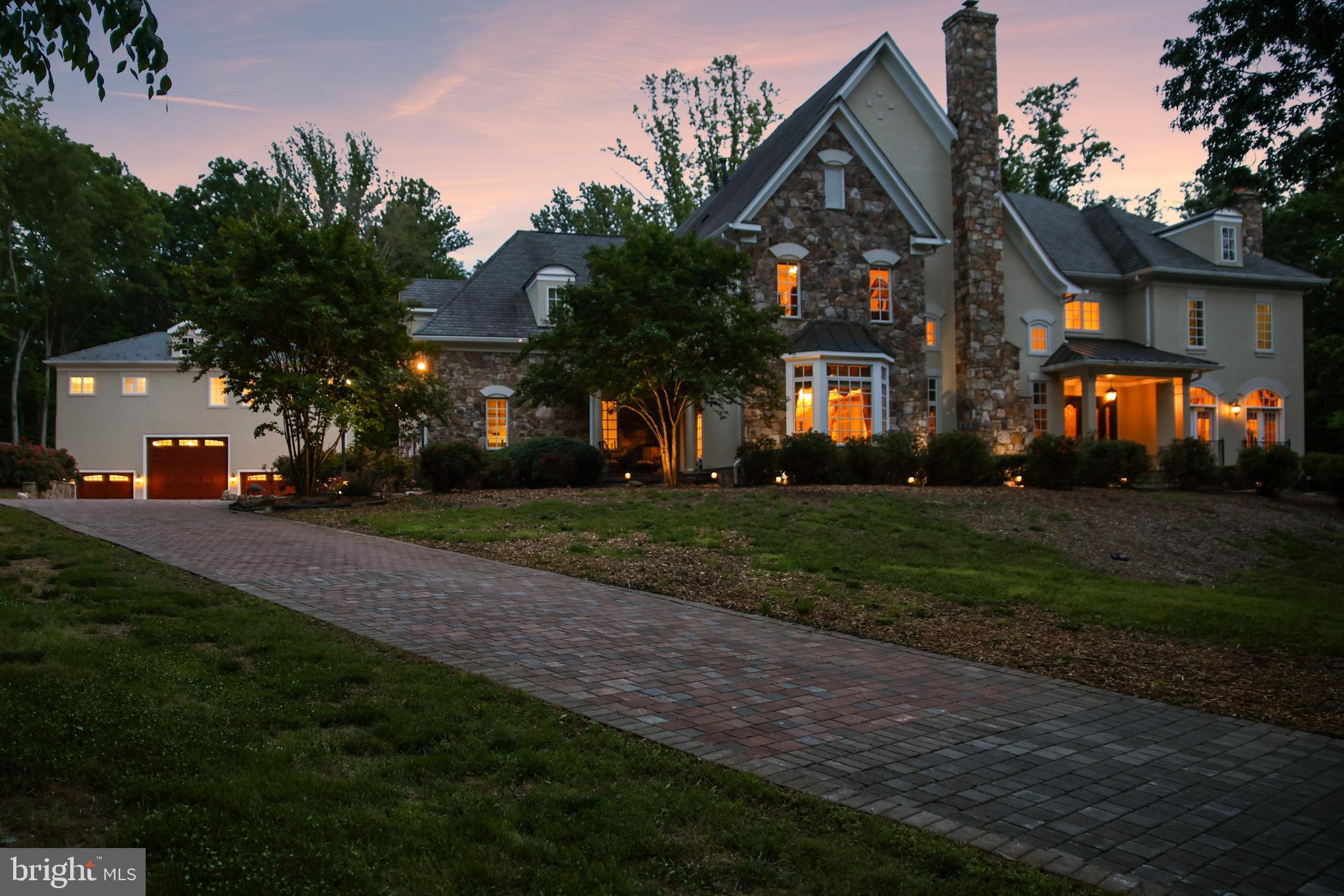 CLIFTON - Residential