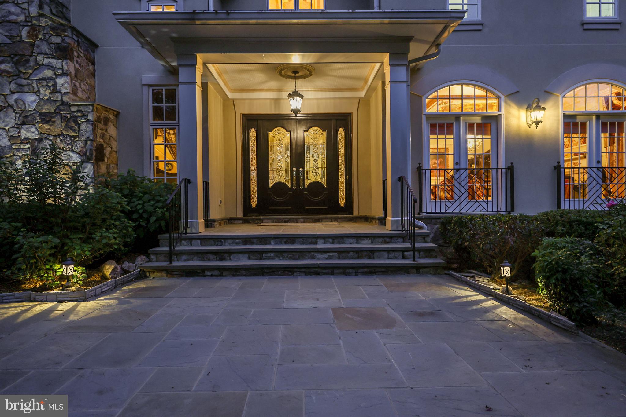 CLIFTON - Residential