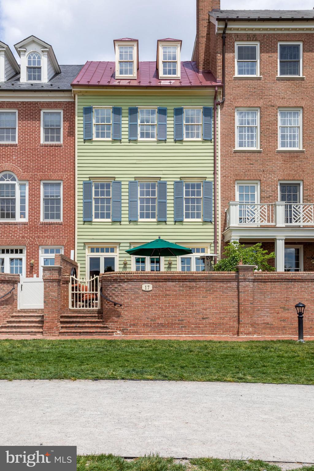 OLD TOWN ALEXANDRIA - Residential