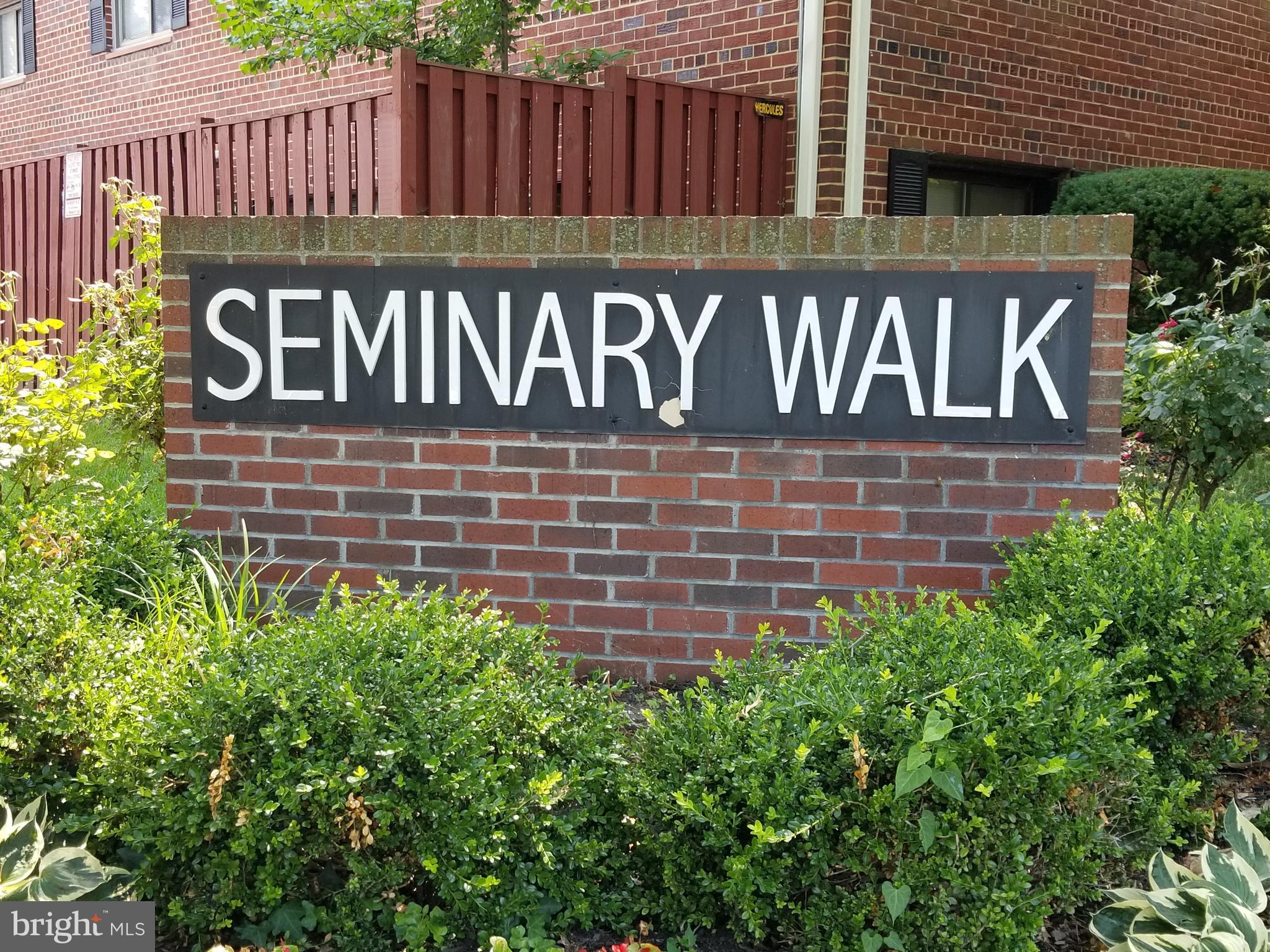 SEMINARY WALK - Residential