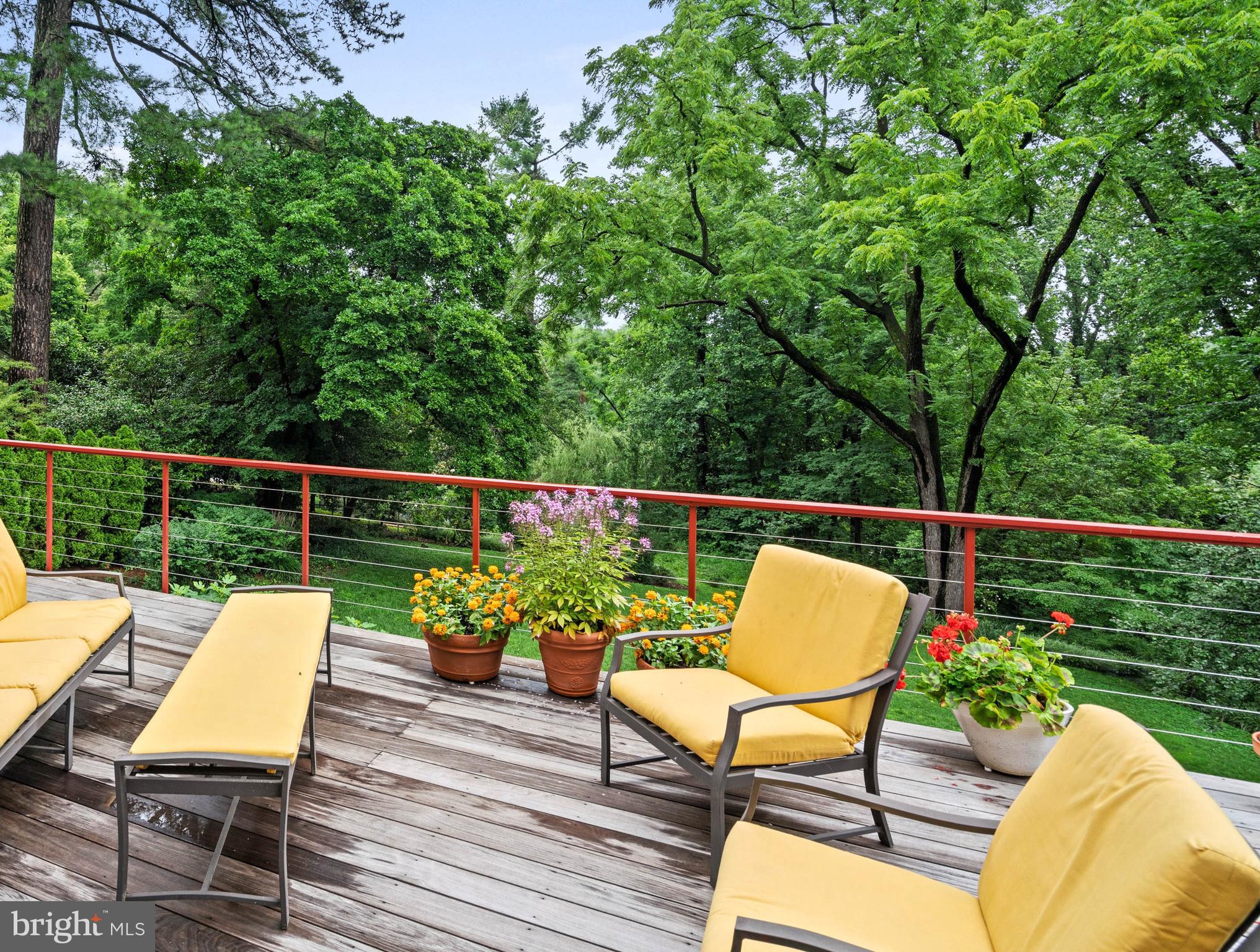 FOREST HILLS - Residential