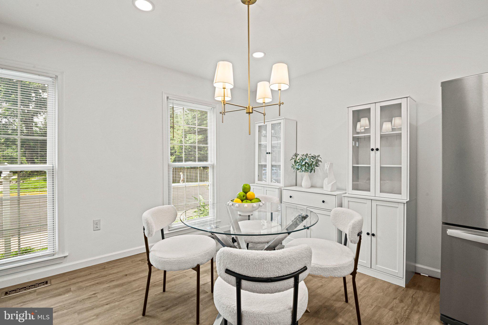 COUNTRY CREEK - Residential