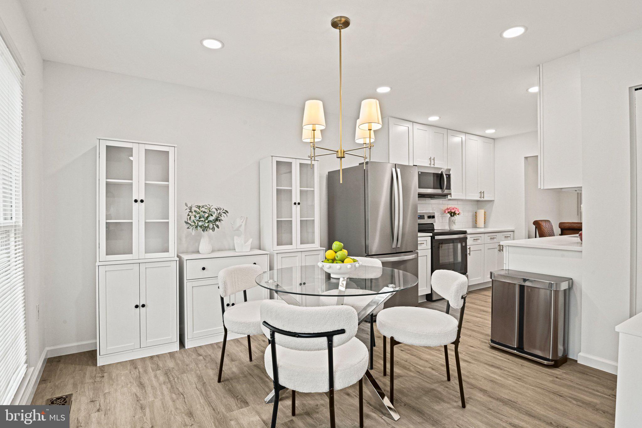 COUNTRY CREEK - Residential