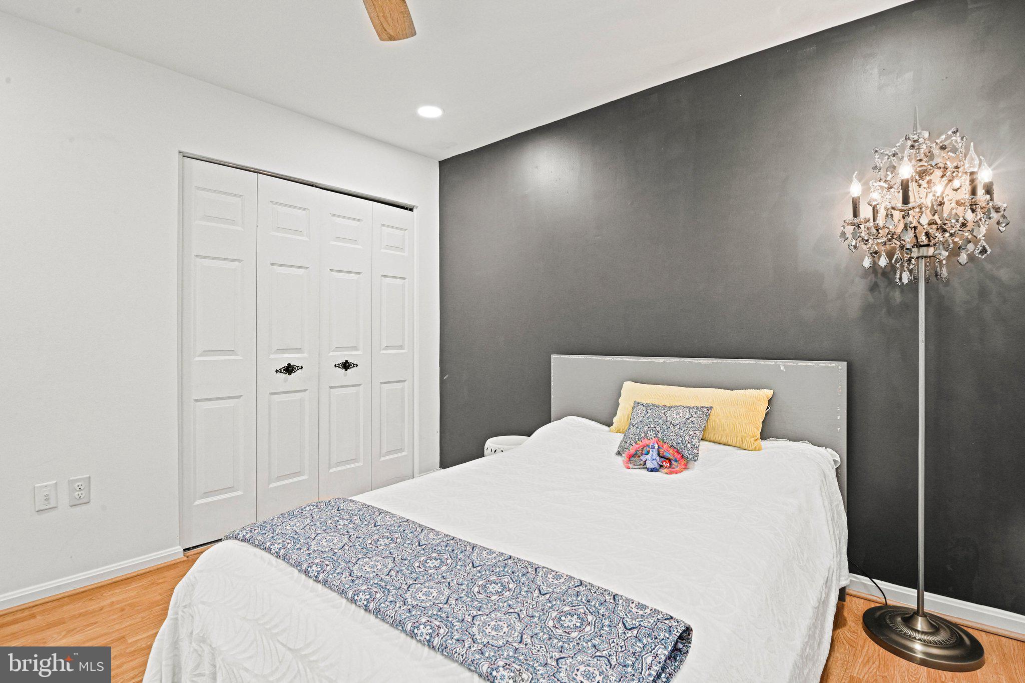 COUNTRY CREEK - Residential