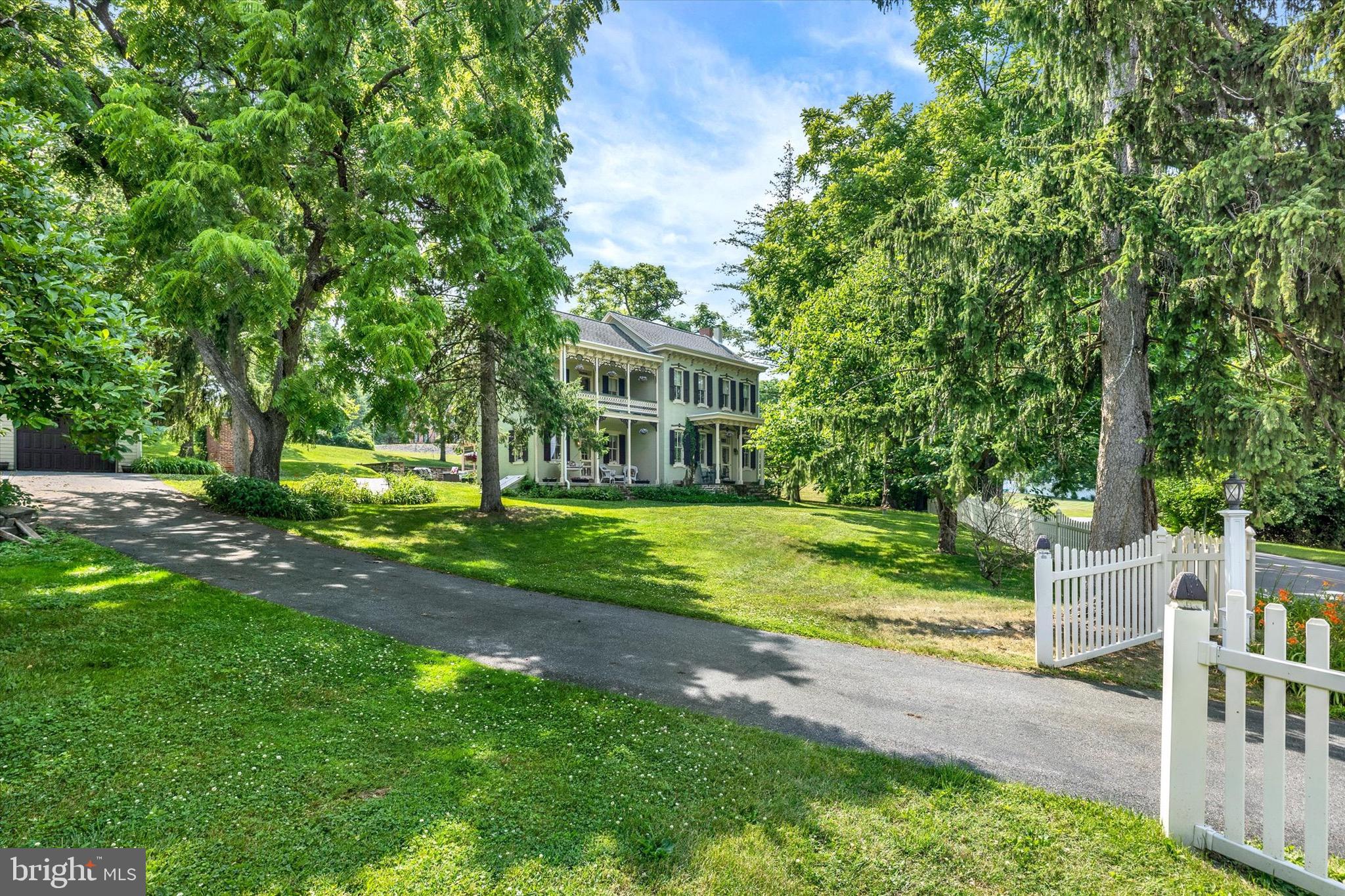 FOX HILL - Residential