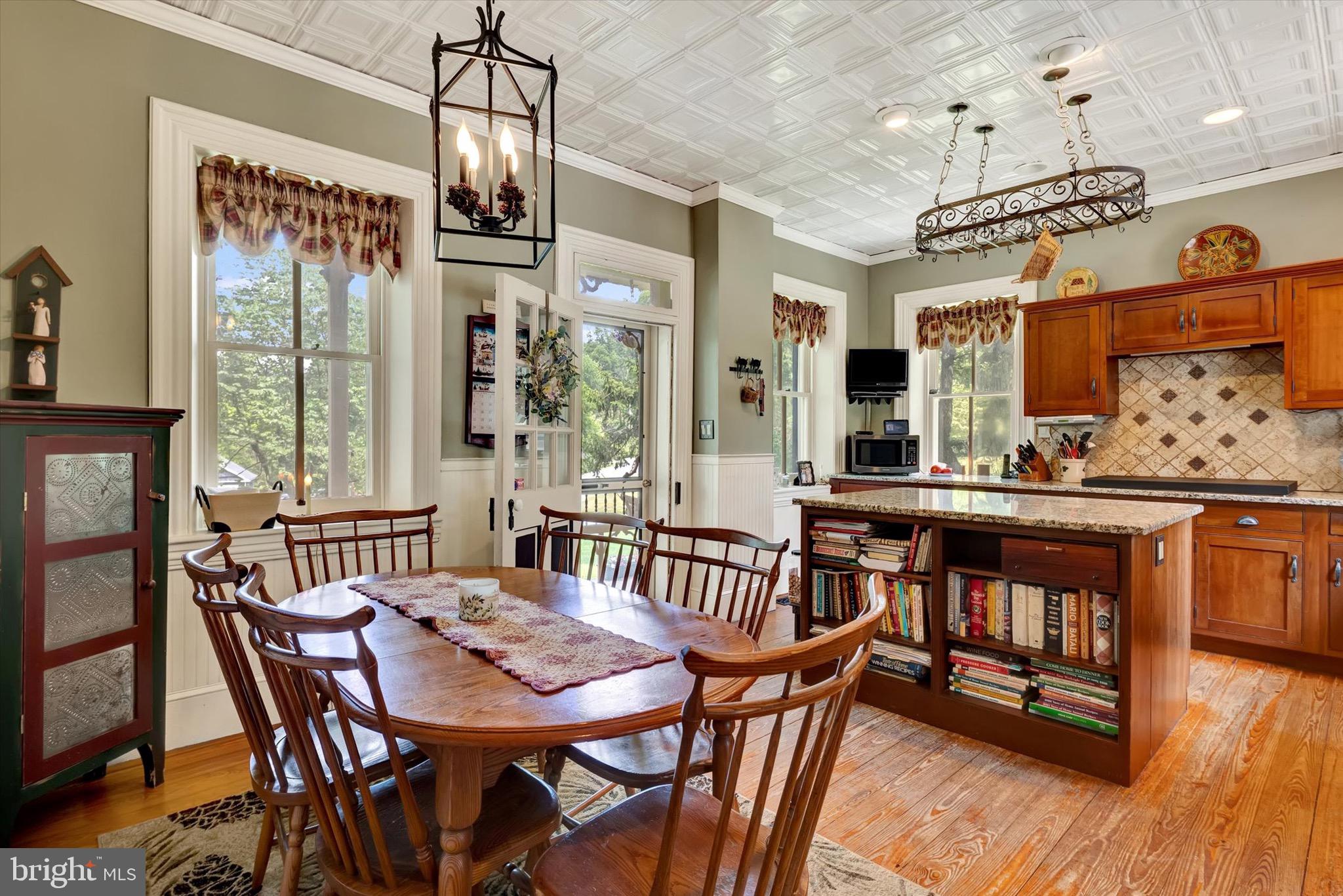 FOX HILL - Residential