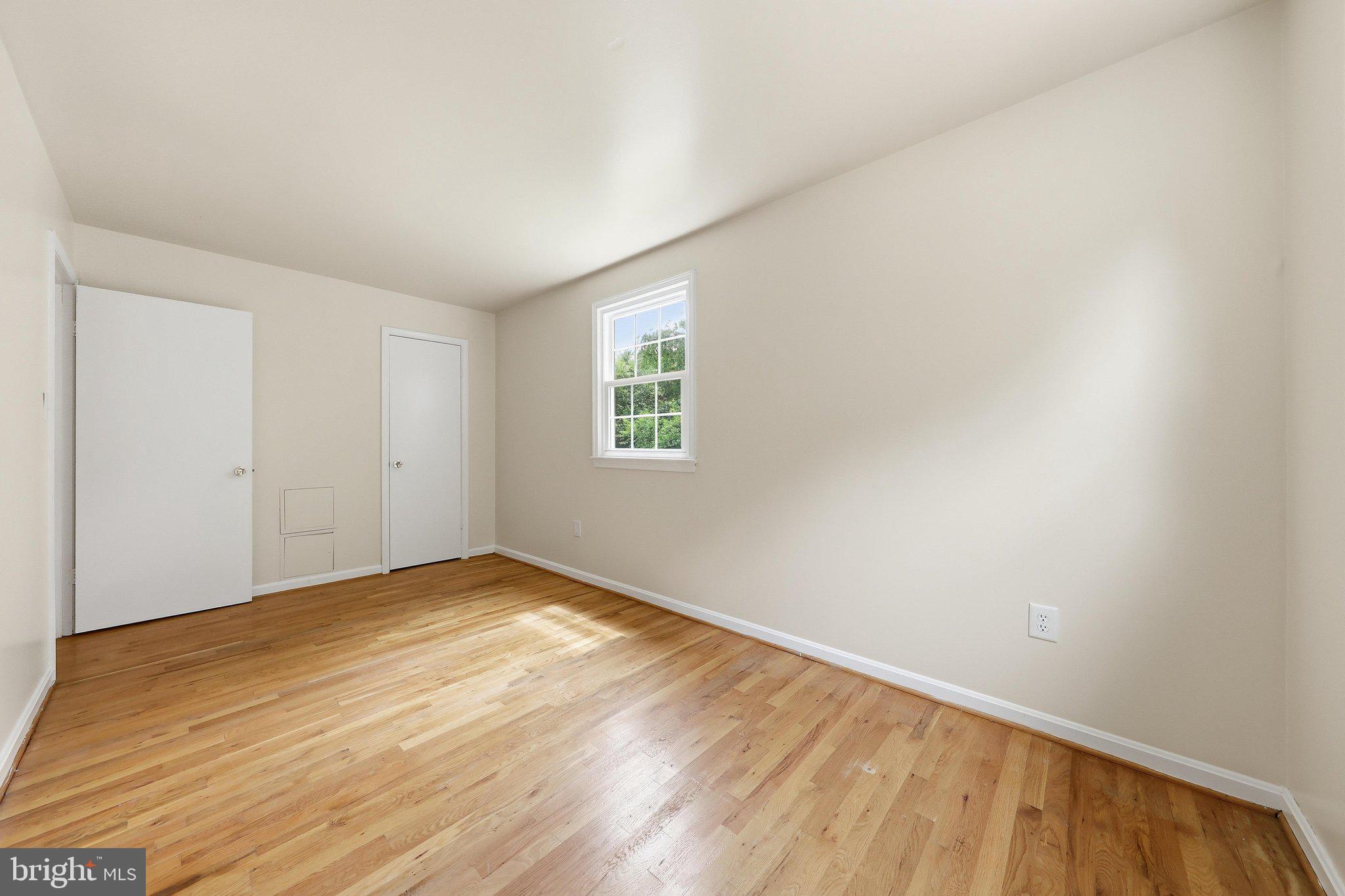LONDONTOWNE - Residential
