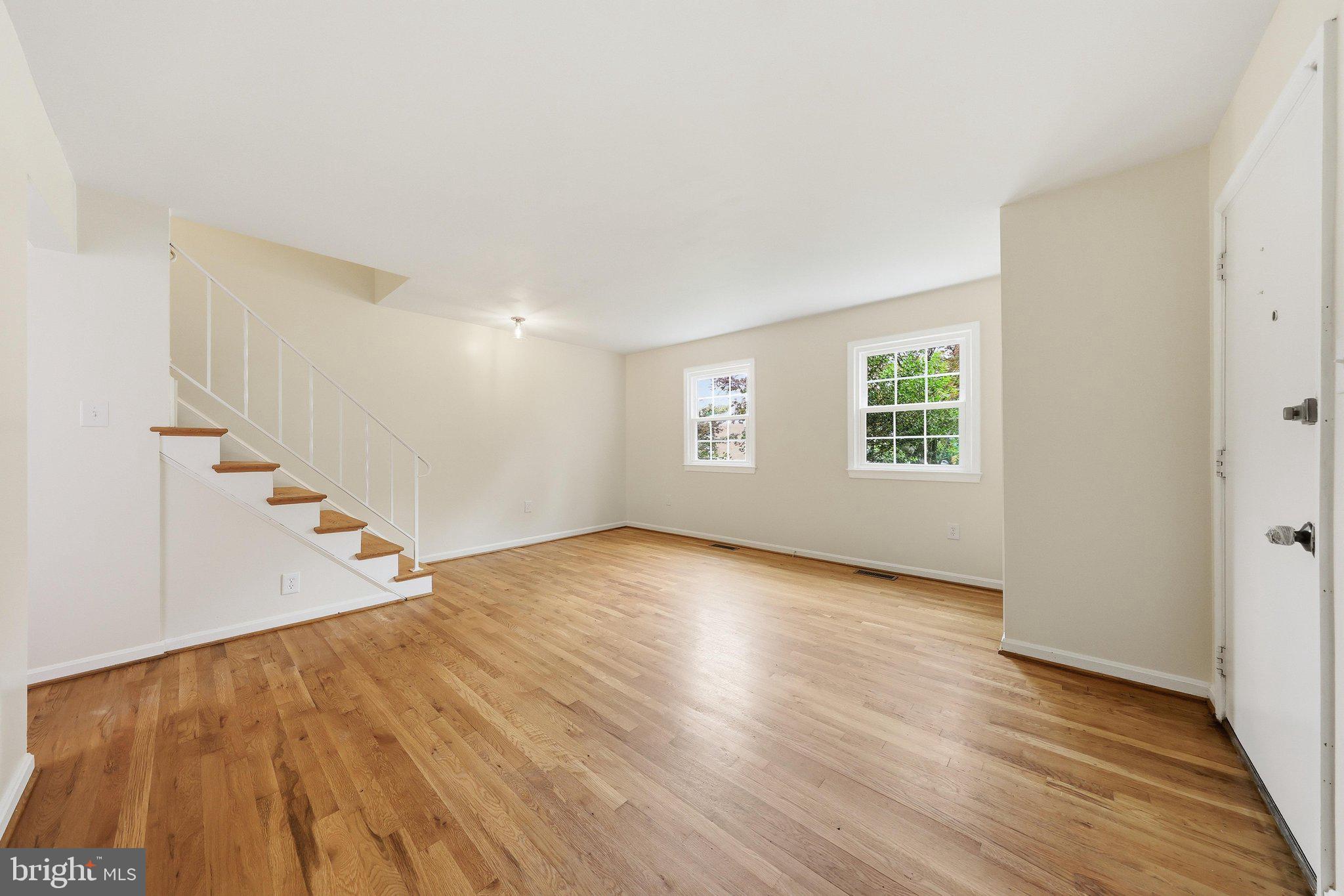 LONDONTOWNE - Residential