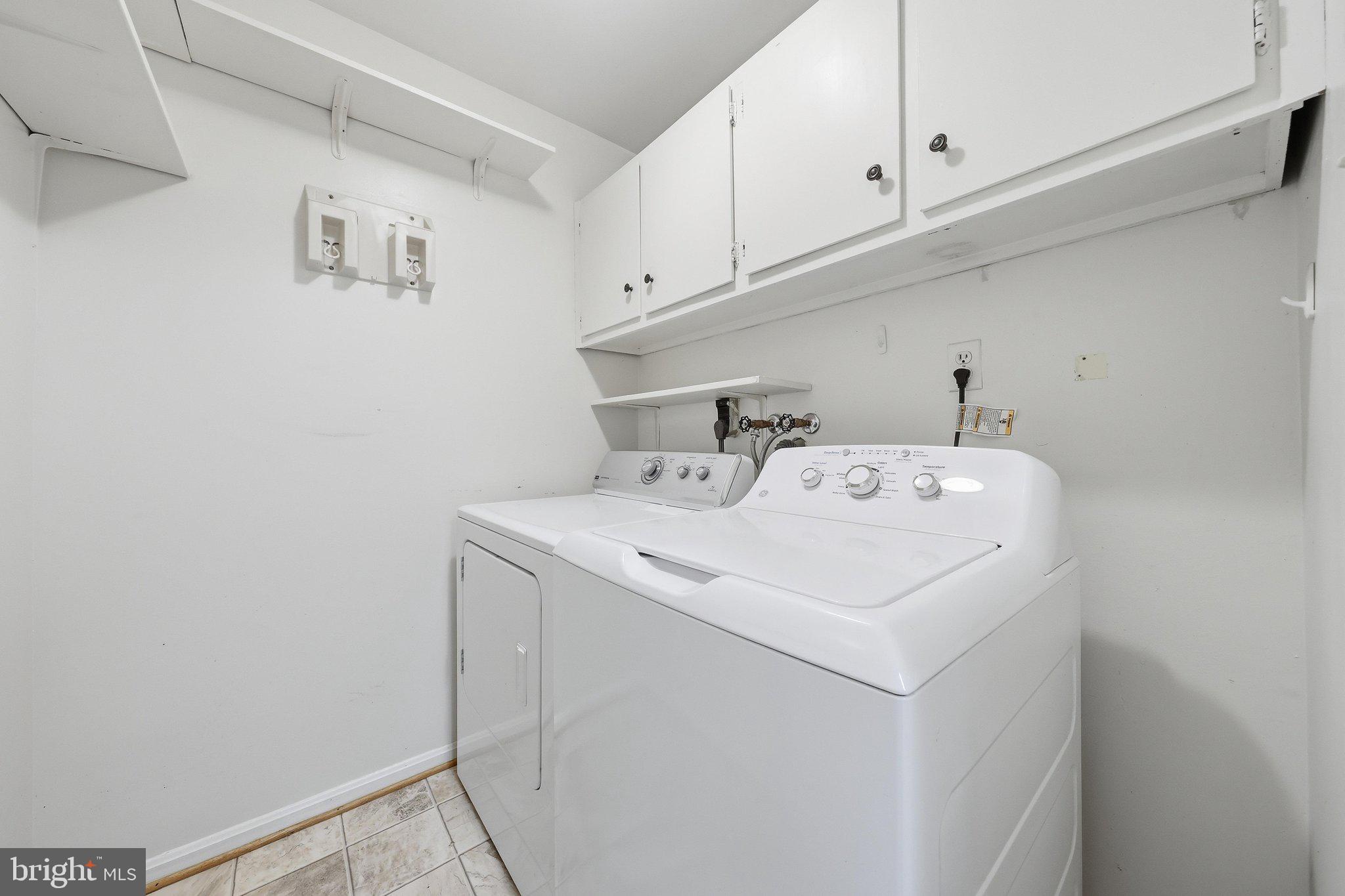 LONDONTOWNE - Residential