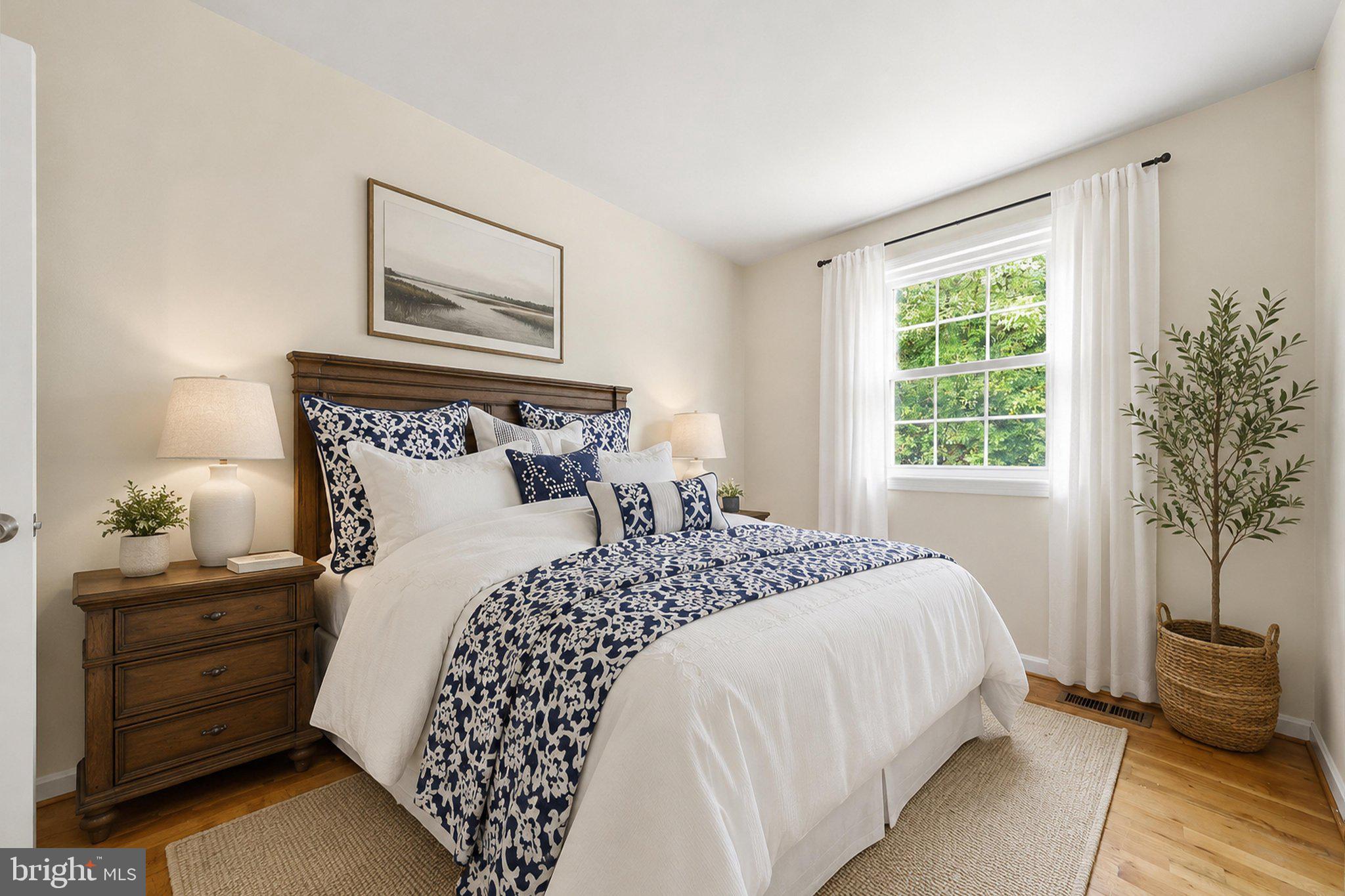LONDONTOWNE - Residential