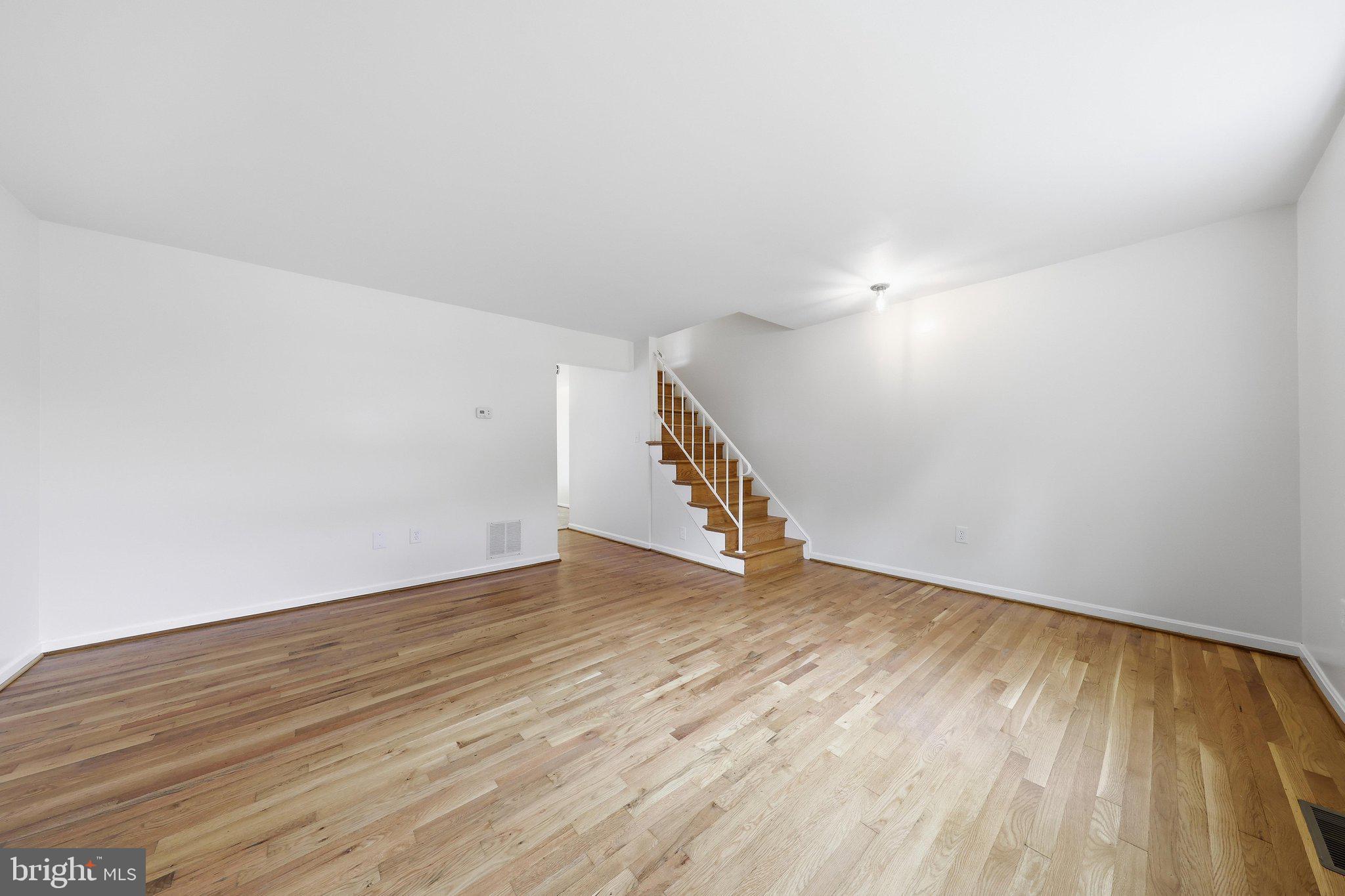 LONDONTOWNE - Residential