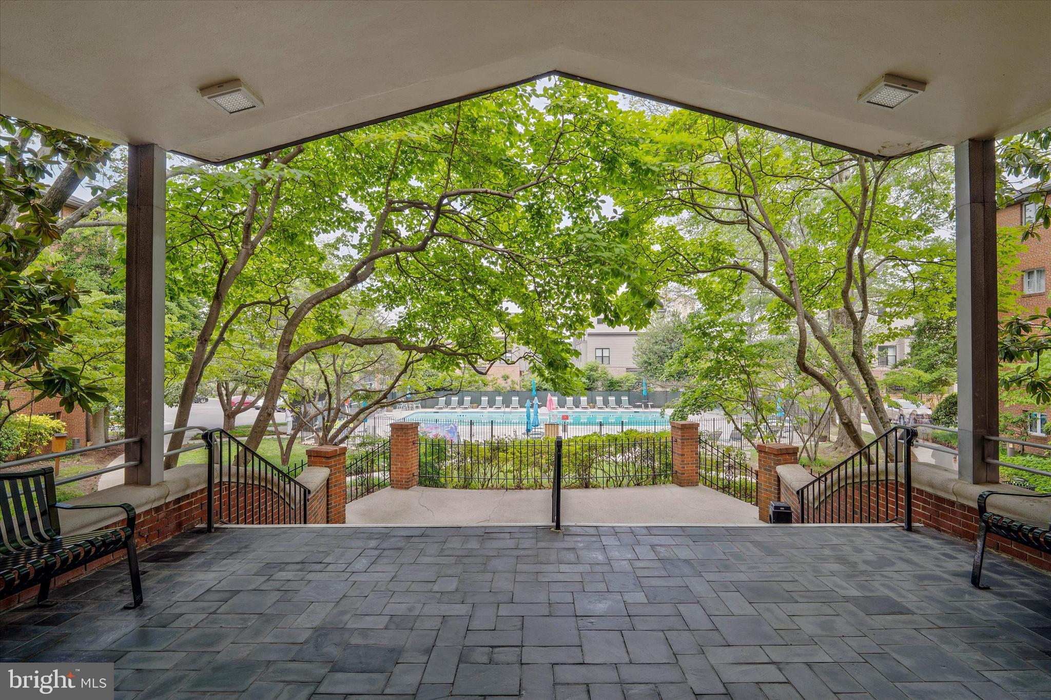 KENWOOD PLACE - Residential