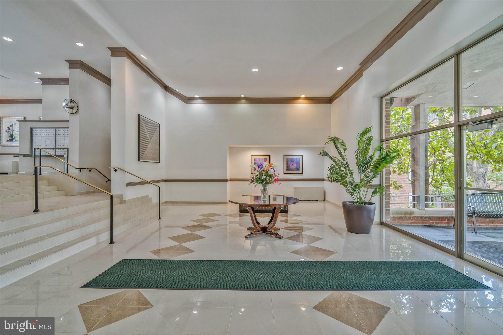 KENWOOD PLACE - Residential