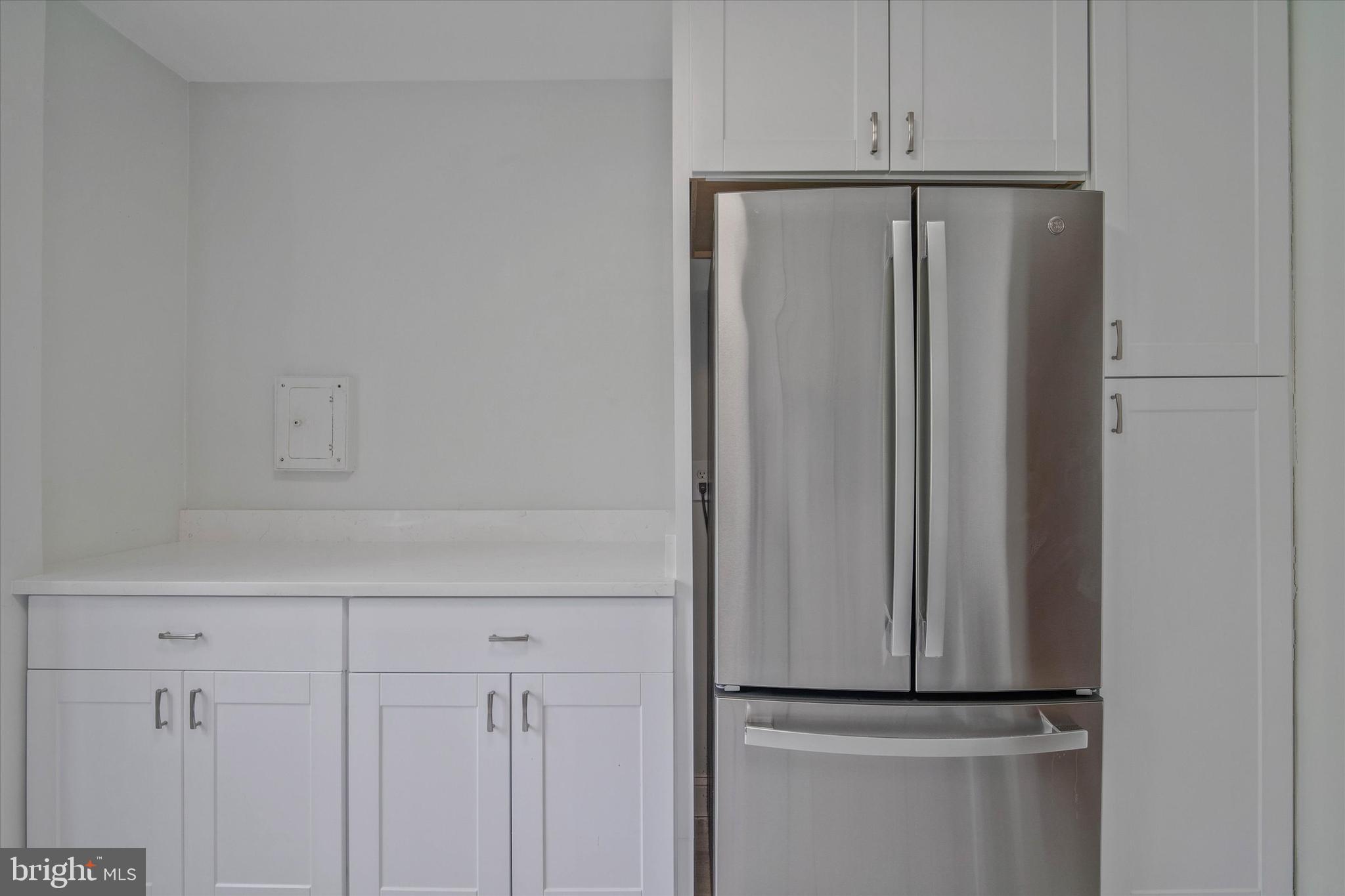 KENWOOD PLACE - Residential